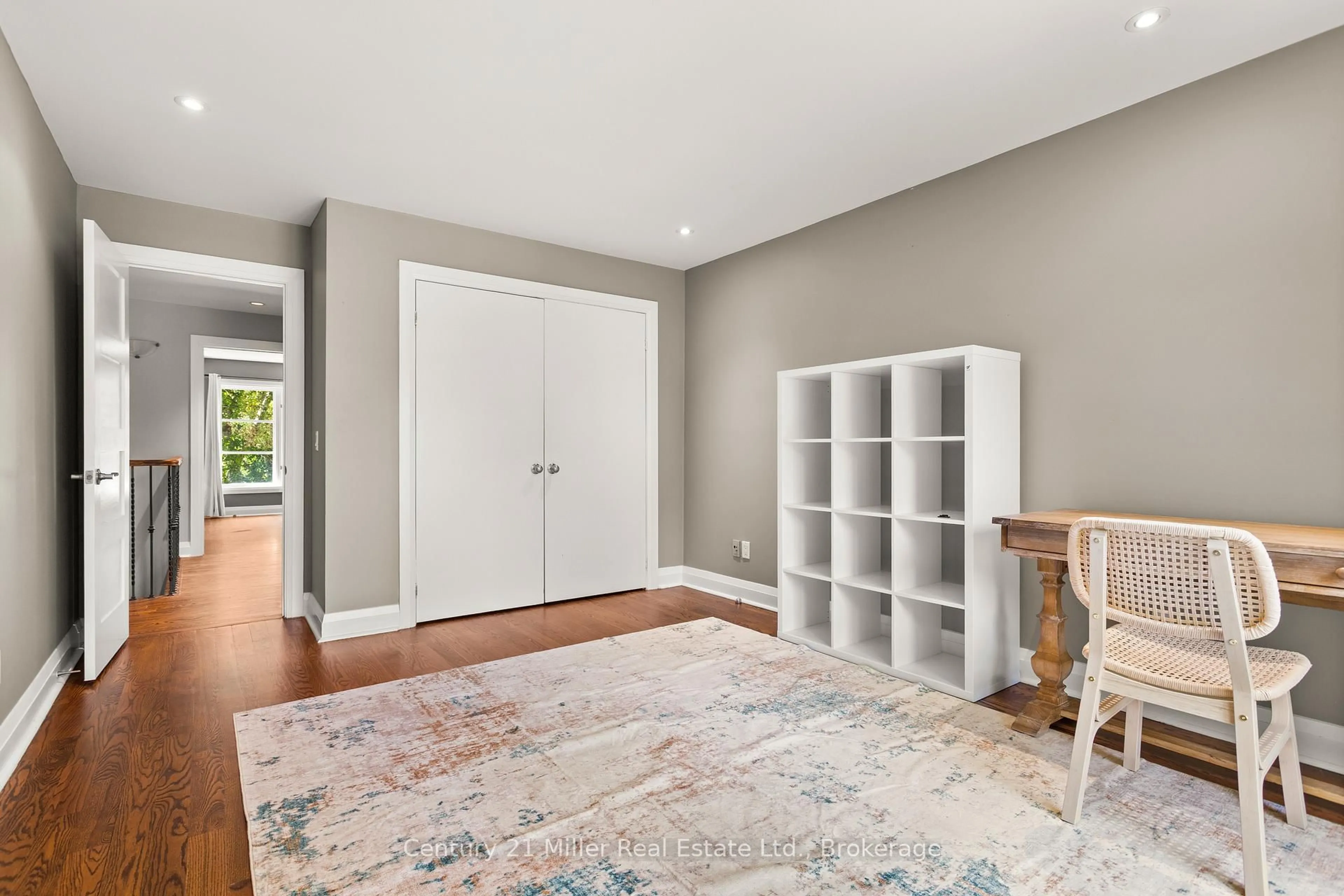 Unknown for 412 Maple Grove Dr, Oakville Ontario L6J 4V7
