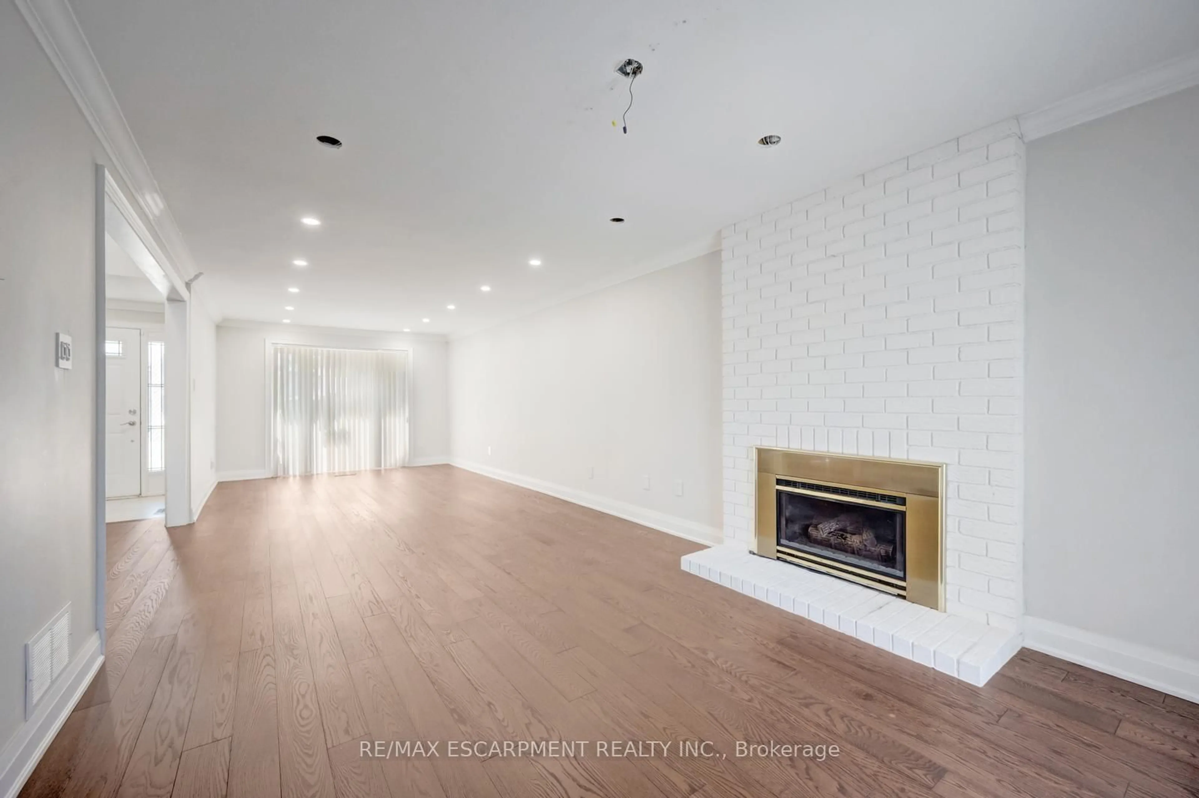 A pic of a room for 17 Nantucket Cres, Brampton Ontario L6S 3X4
