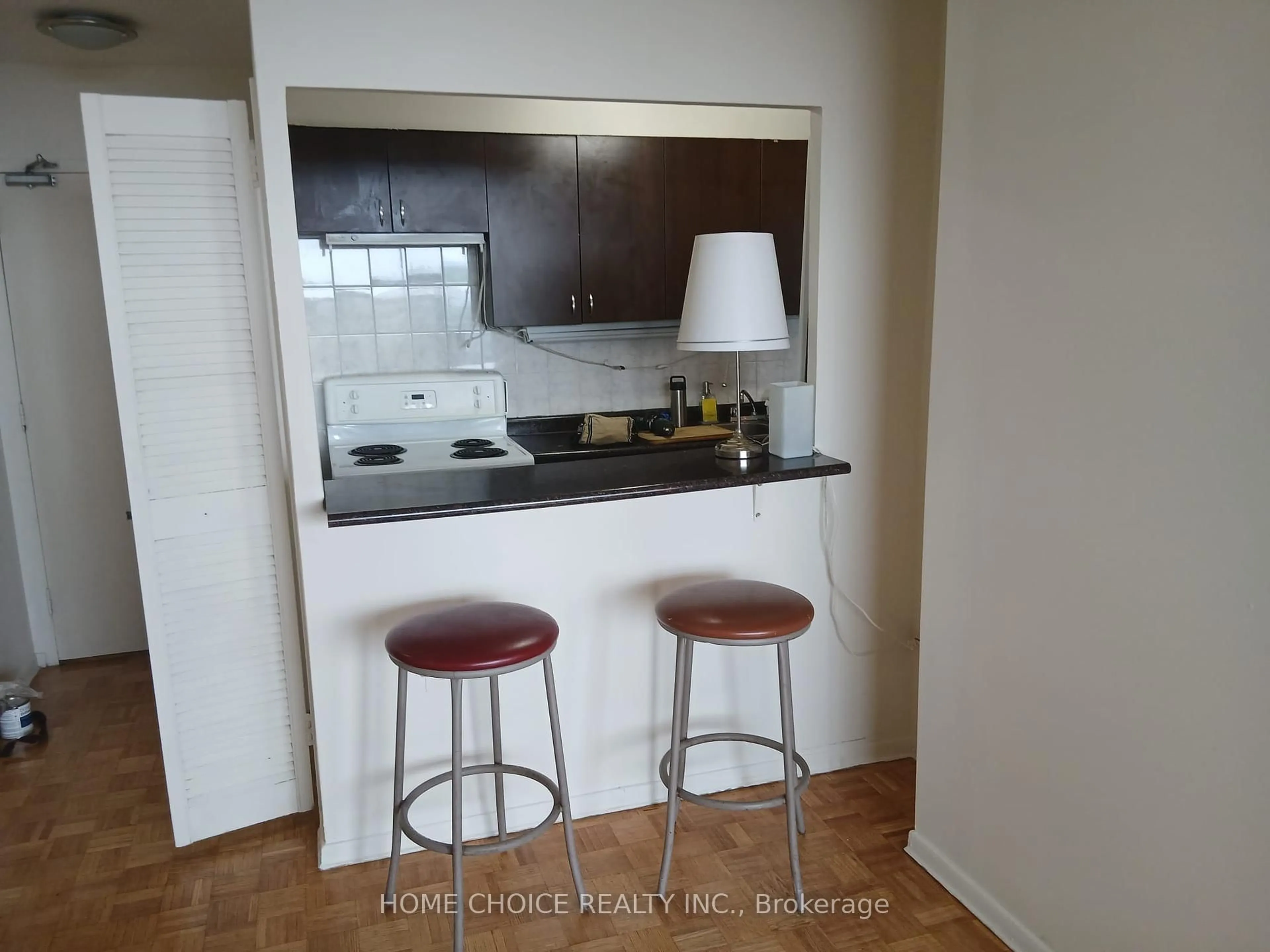 Standard kitchen, unknown for 3460 Keele St #803, Toronto Ontario M3J 1L9