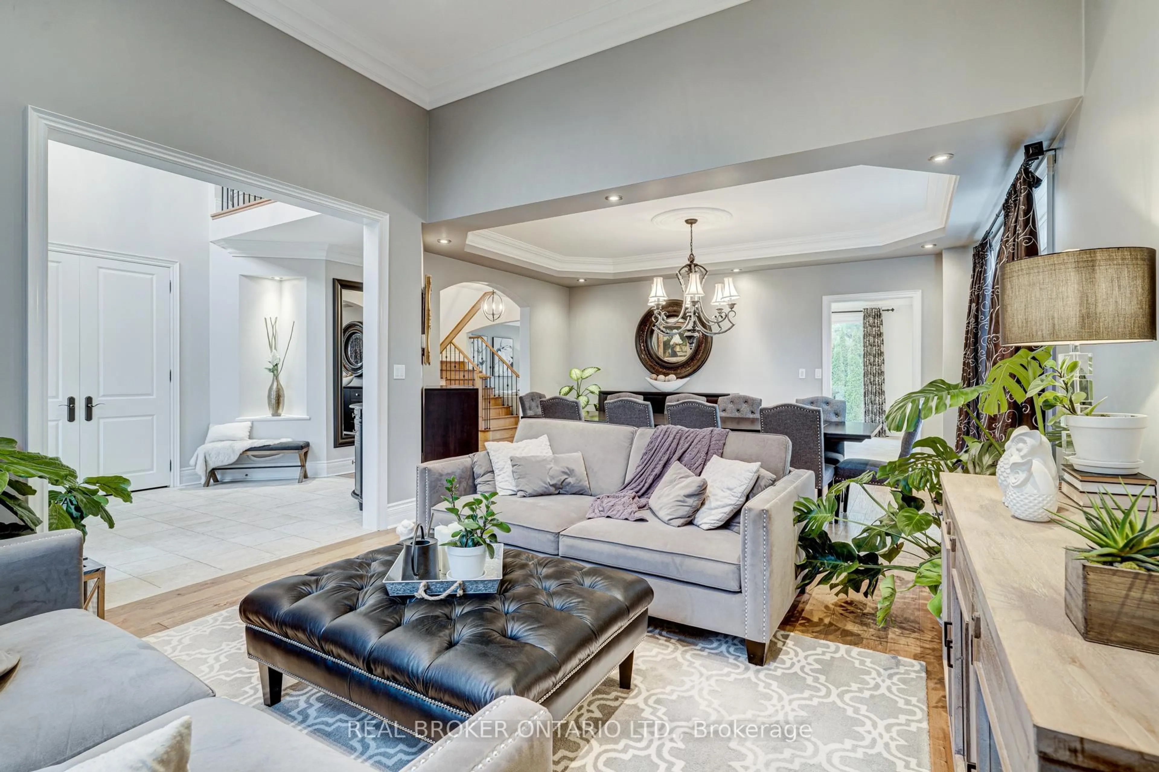 Living room with furniture, unknown for 2197 Wuthering Heights Way, Oakville Ontario L6M 0A3