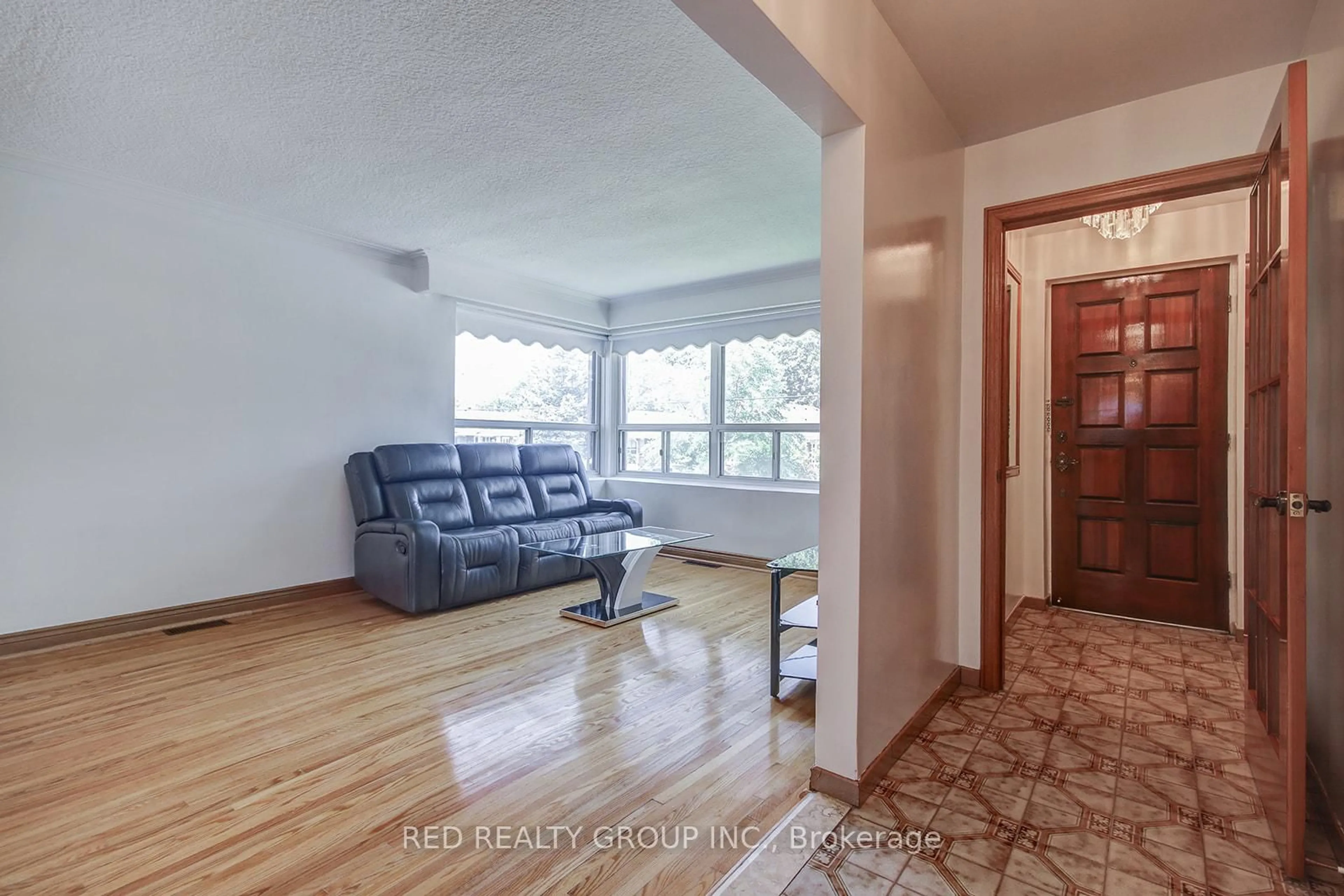 Living room with furniture, unknown for 171 Tavistock Rd, Toronto Ontario M3M 2P5