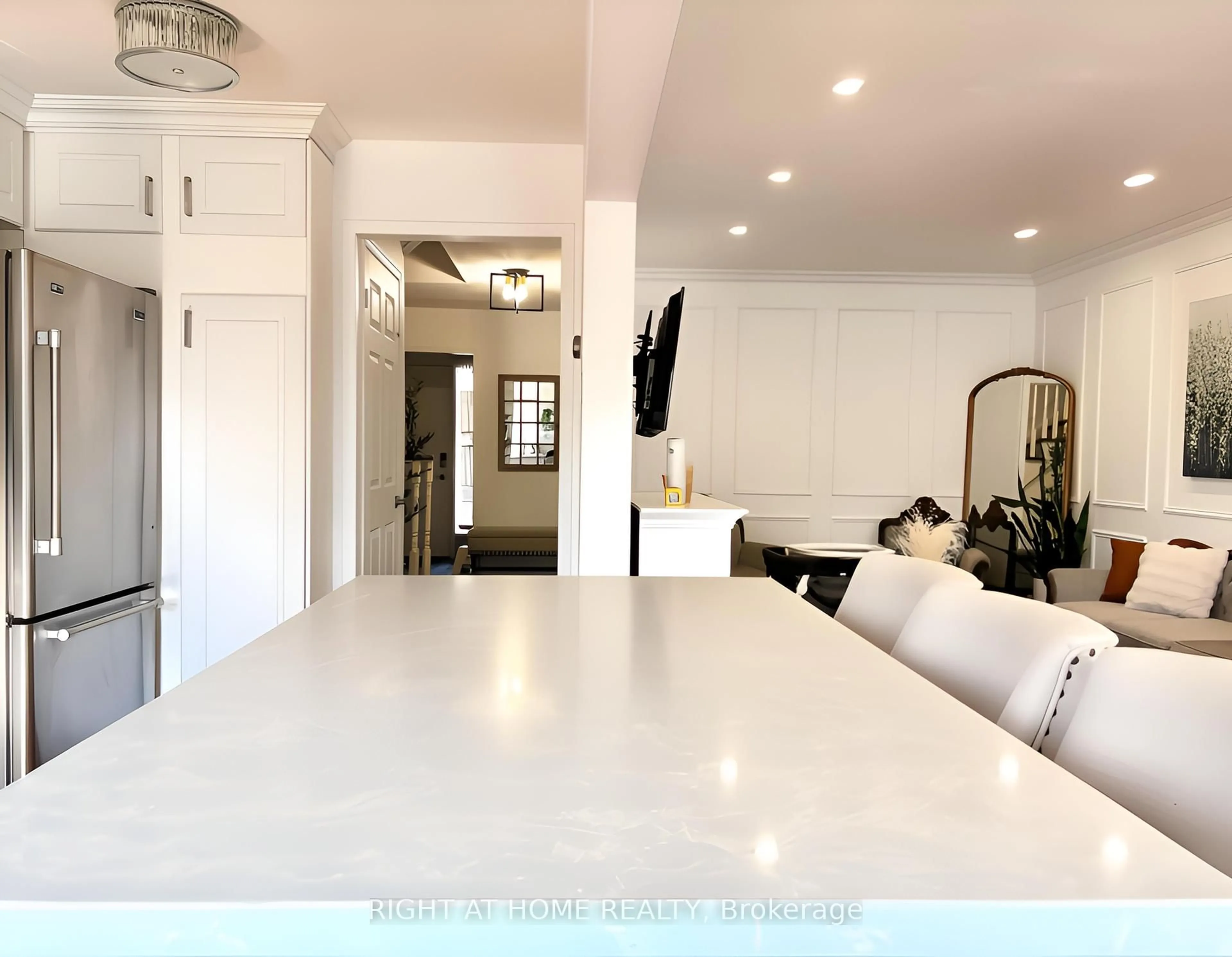 Open concept kitchen, unknown for 5 Torada Crt, Brampton Ontario L7A 1H5