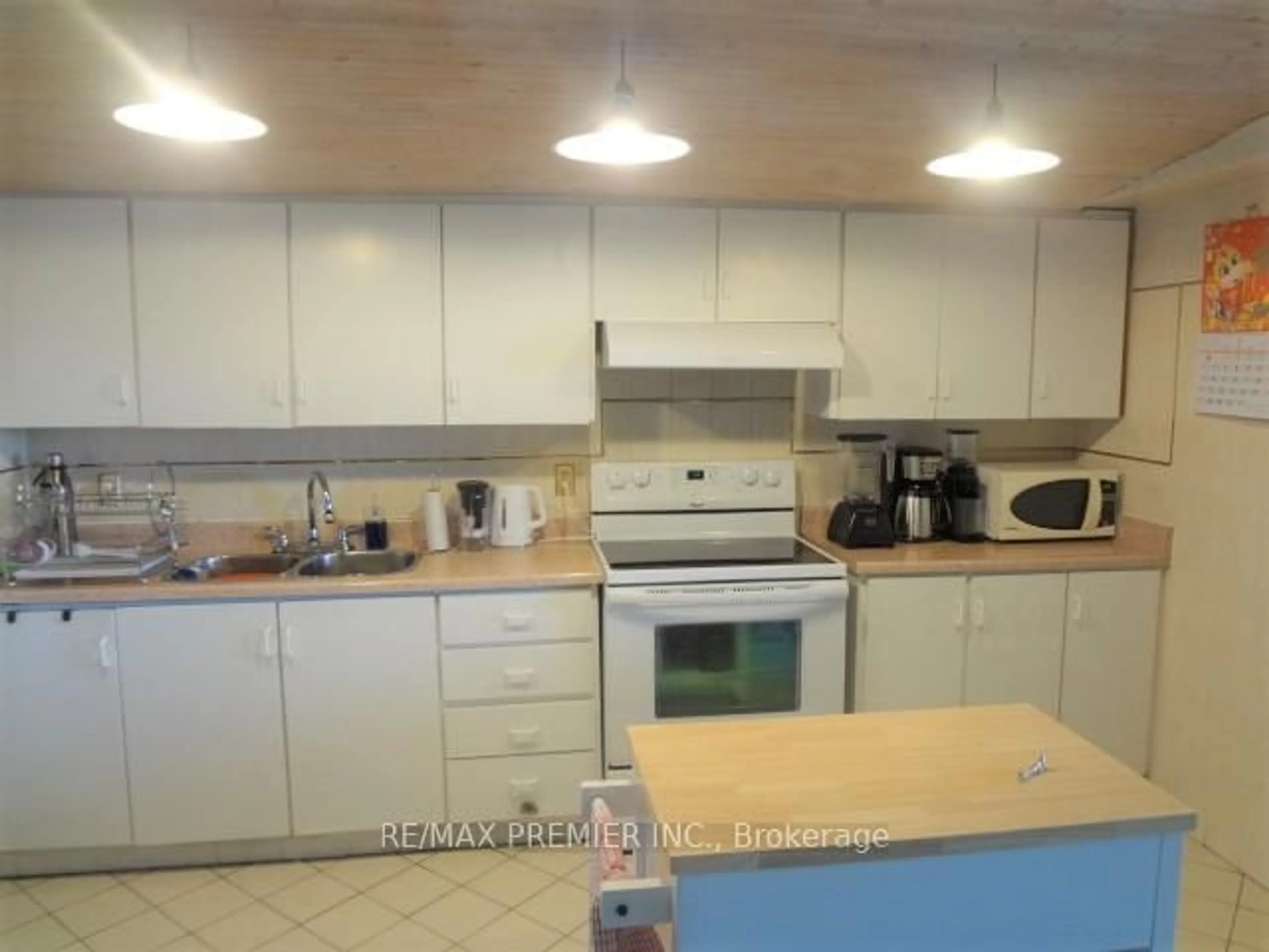 Standard kitchen, unknown for 9 Four Winds Dr #1113, Toronto Ontario M3J 2S8