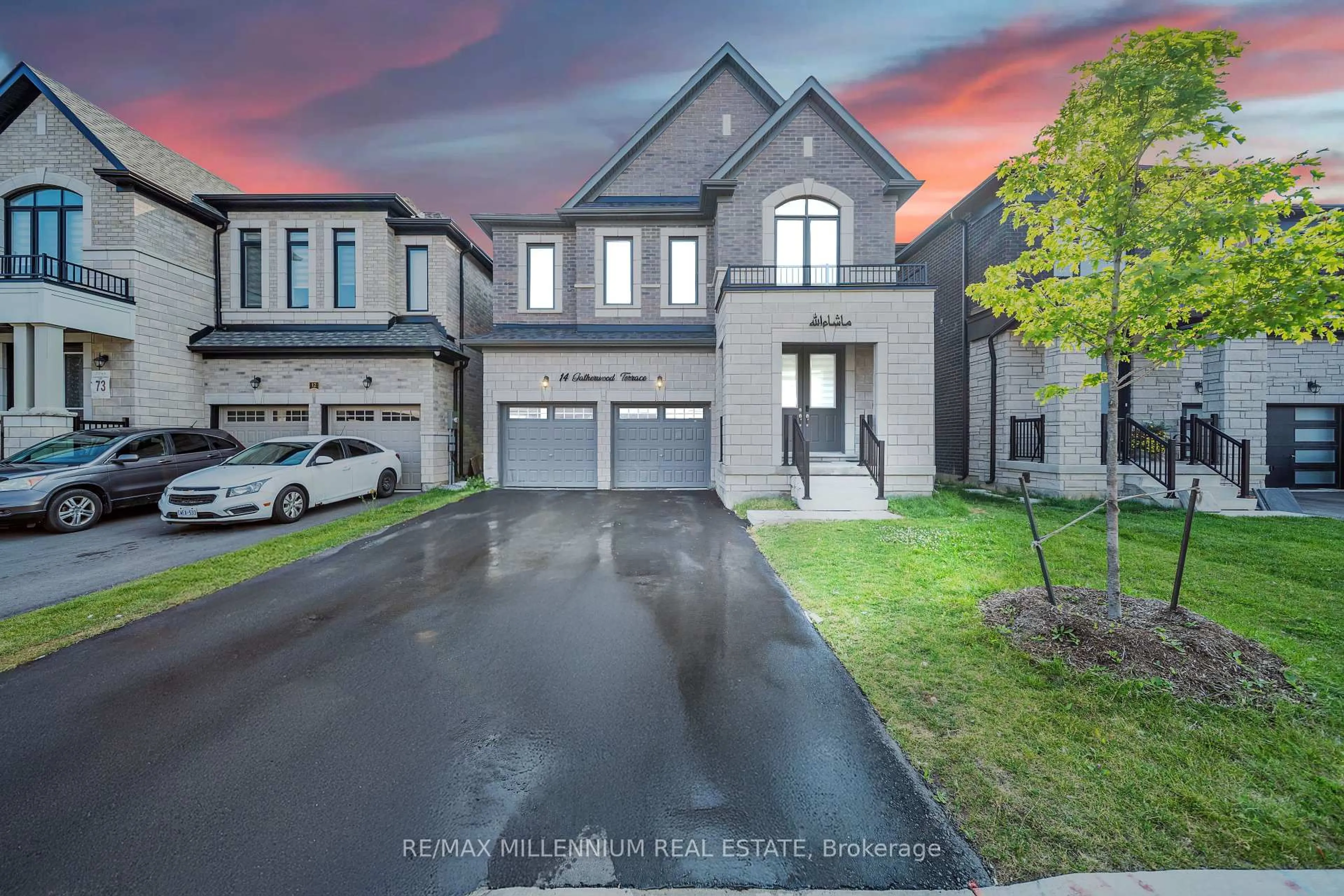 A pic from outside/outdoor area/front of a property/back of a property/a pic from drone, street for 14 Gatherwood Terr, Caledon Ontario L7C 1Z9