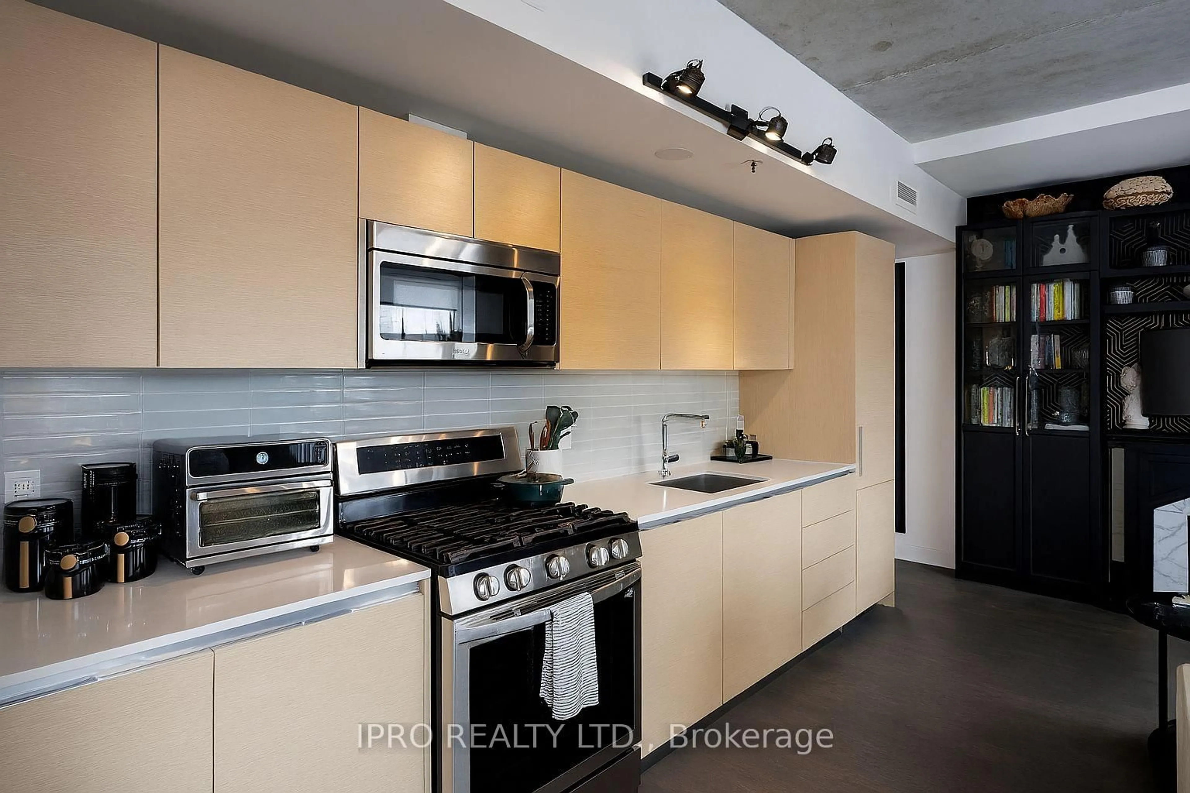 Standard kitchen, unknown for 51 Lady Bank Rd #203, Toronto Ontario M8Z 0C9
