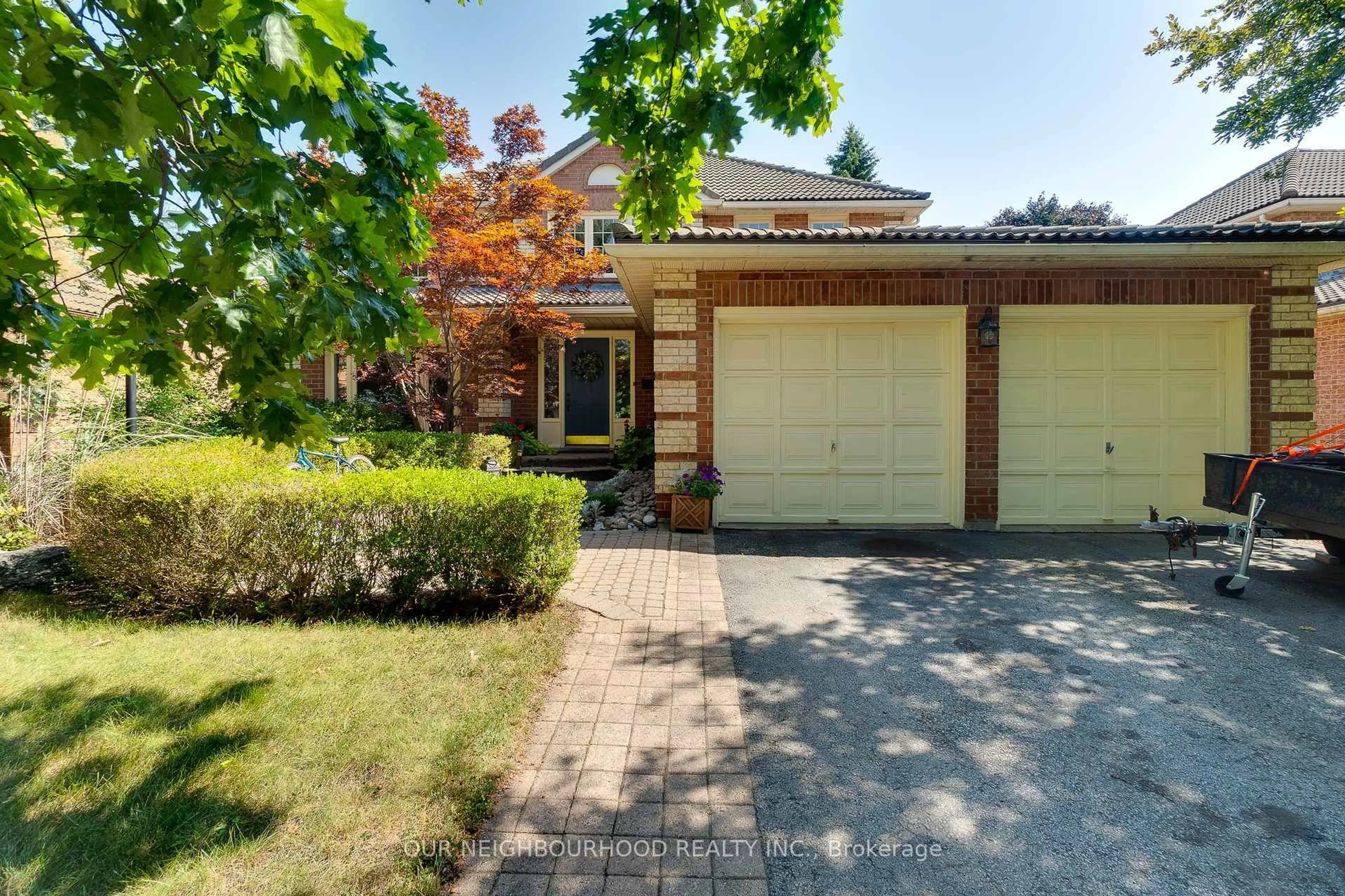 Home with brick exterior material, street for 369 Claremont Cres, Oakville Ontario L6J 6J9