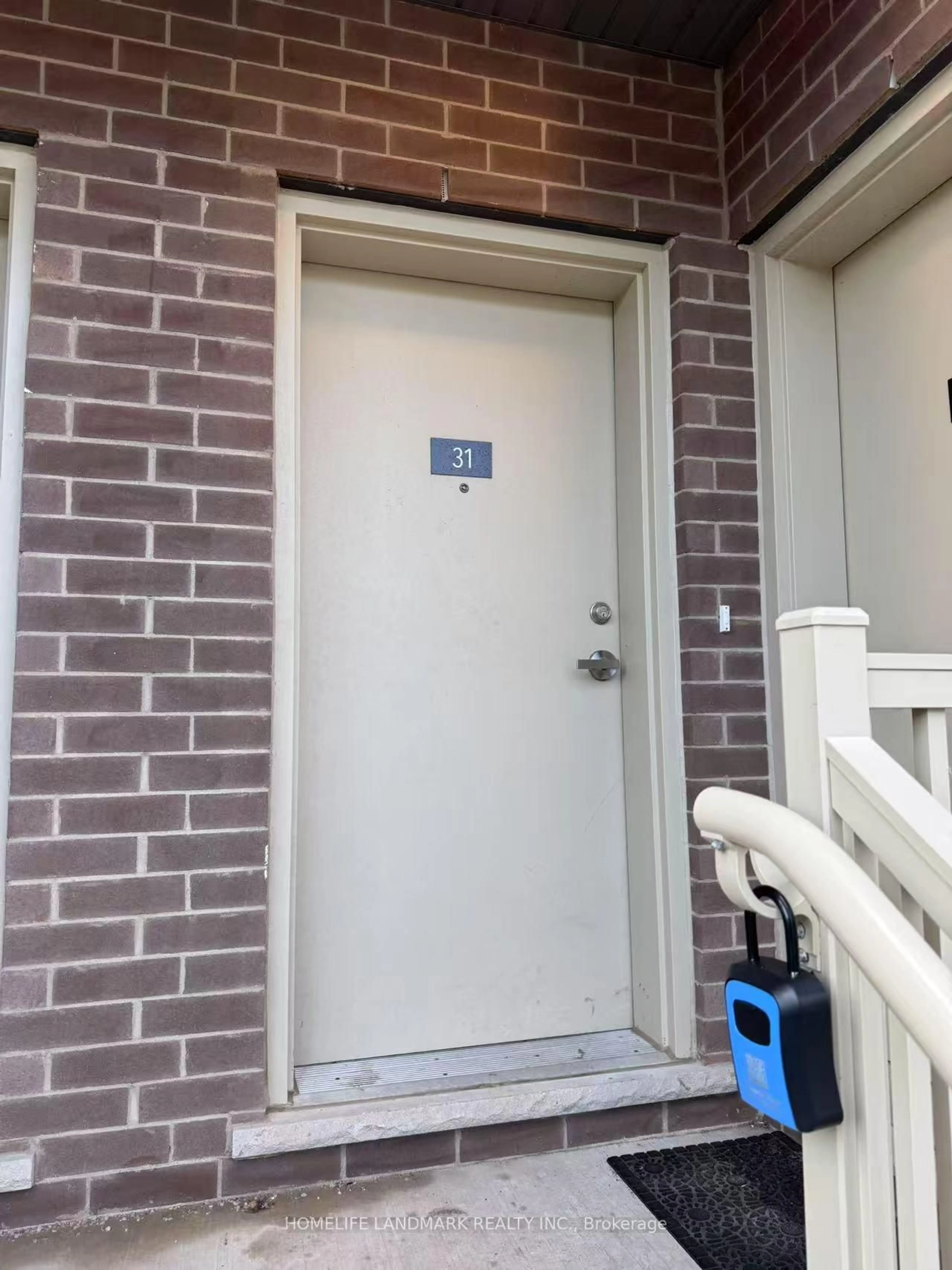 Indoor entryway for 15 William Jackson Way #31, Toronto Ontario M8V 0J5