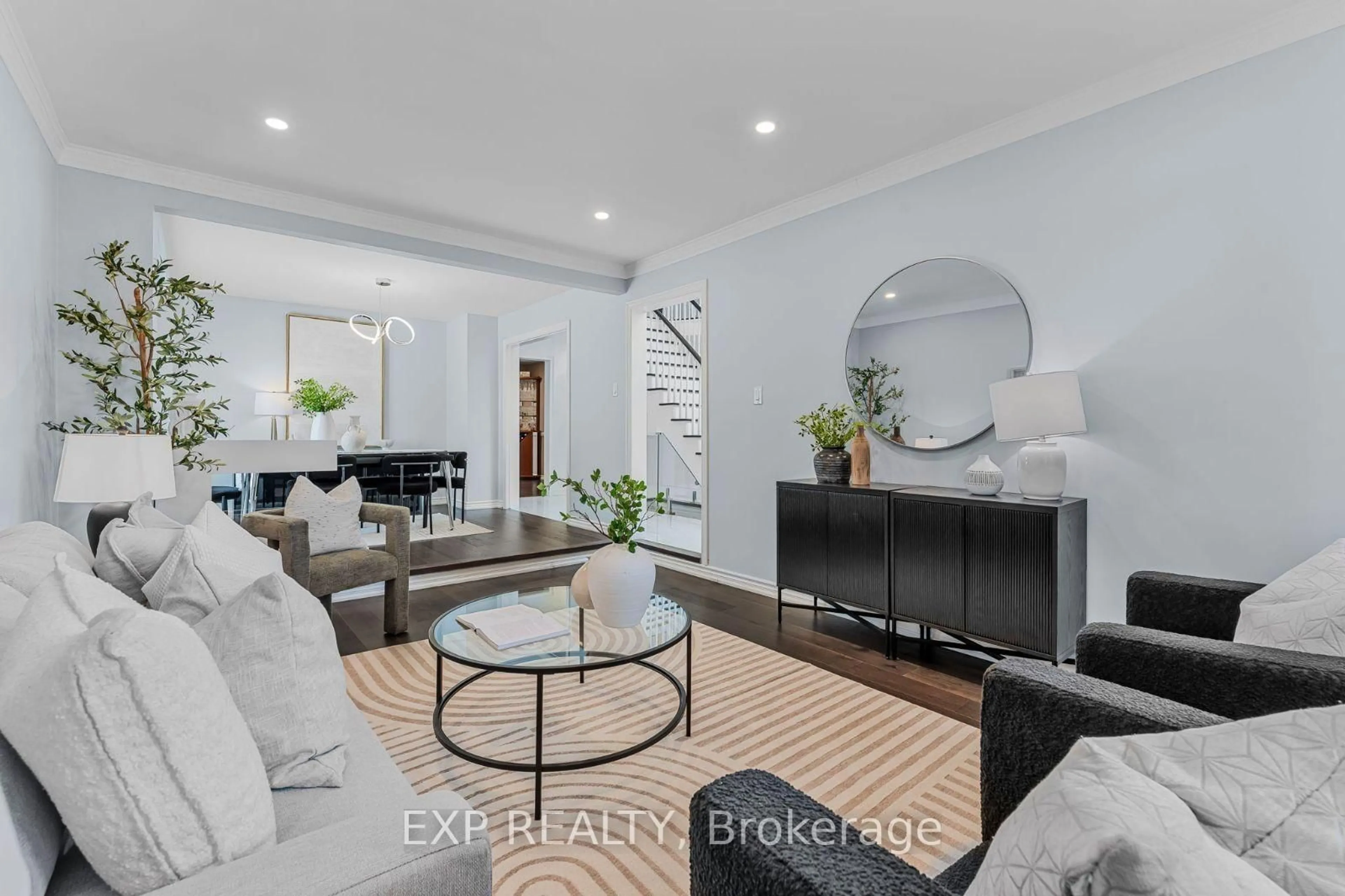 Living room with furniture, unknown for 2816 Rosewood Lane, Oakville Ontario L6J 7M5