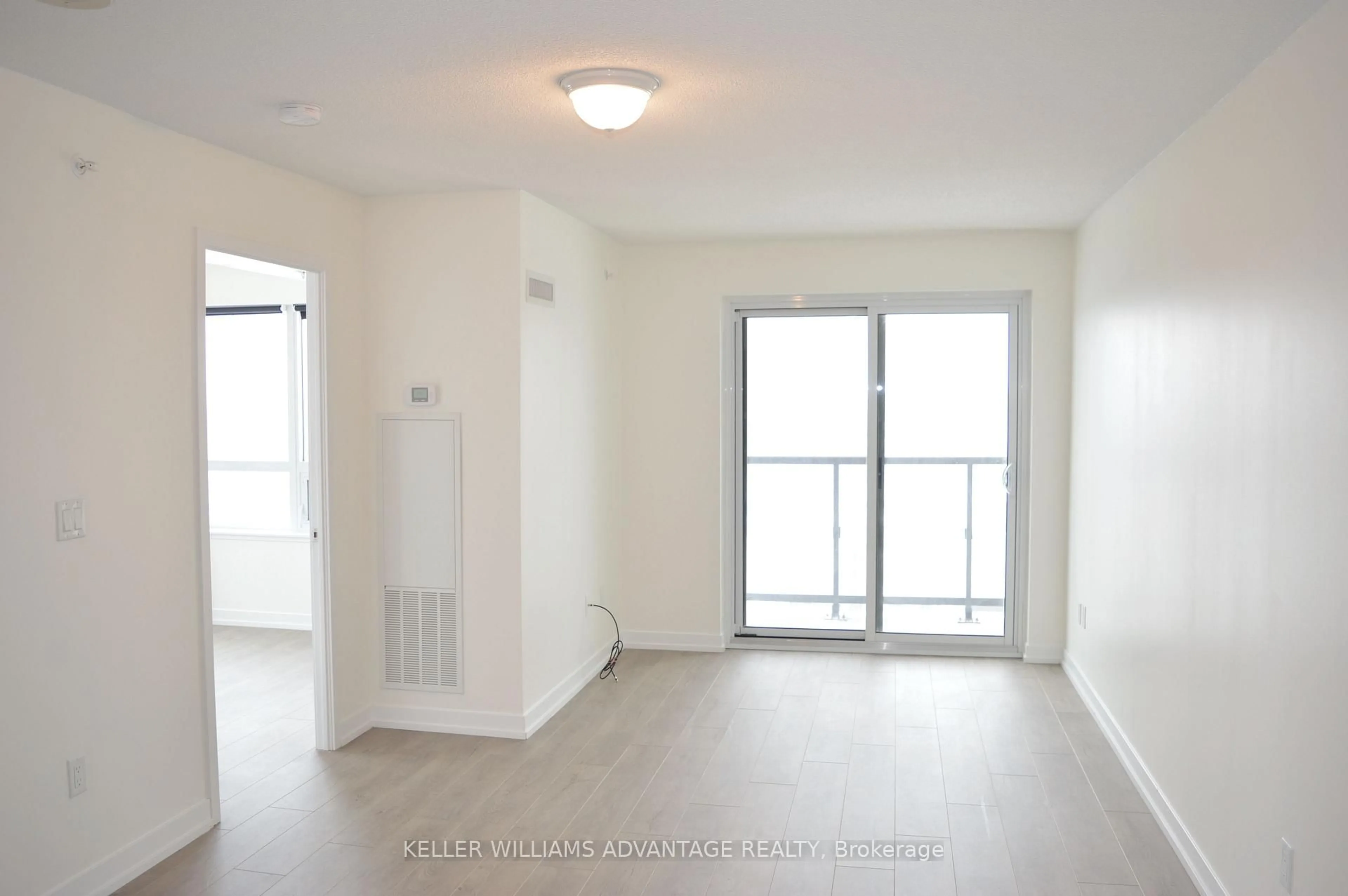 A pic of a room for 1420 Dupont St #1408, Toronto Ontario M6H 4J8
