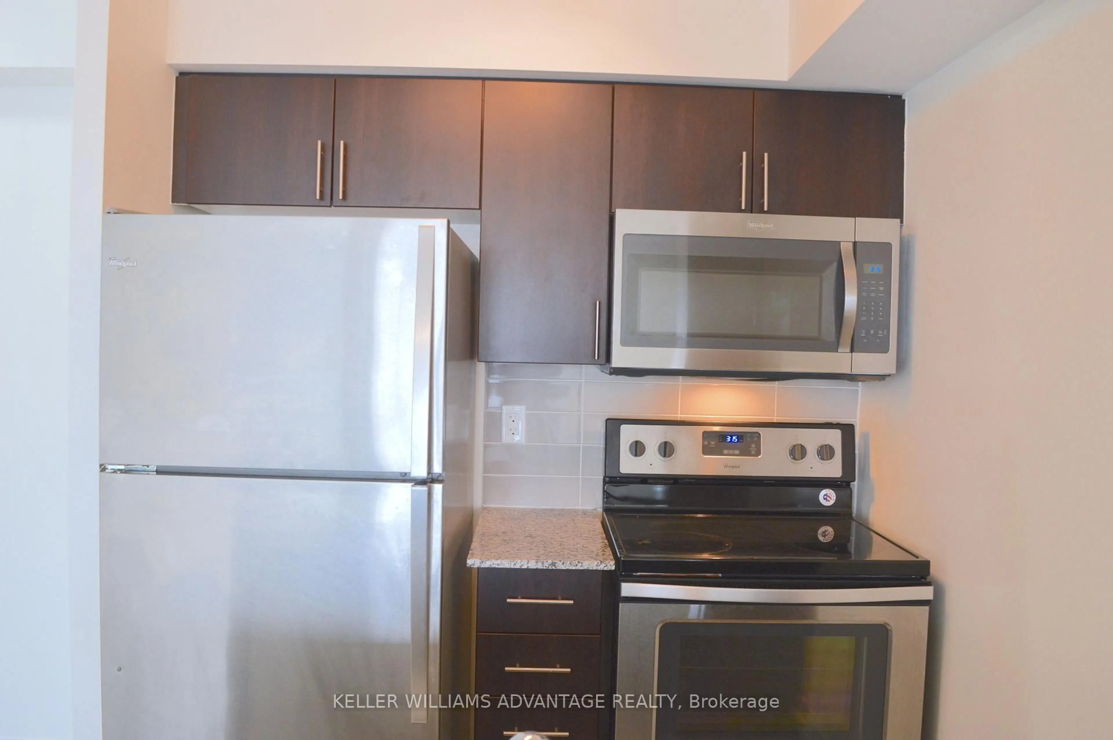 Standard kitchen, unknown for 1420 Dupont St #1408, Toronto Ontario M6H 4J8