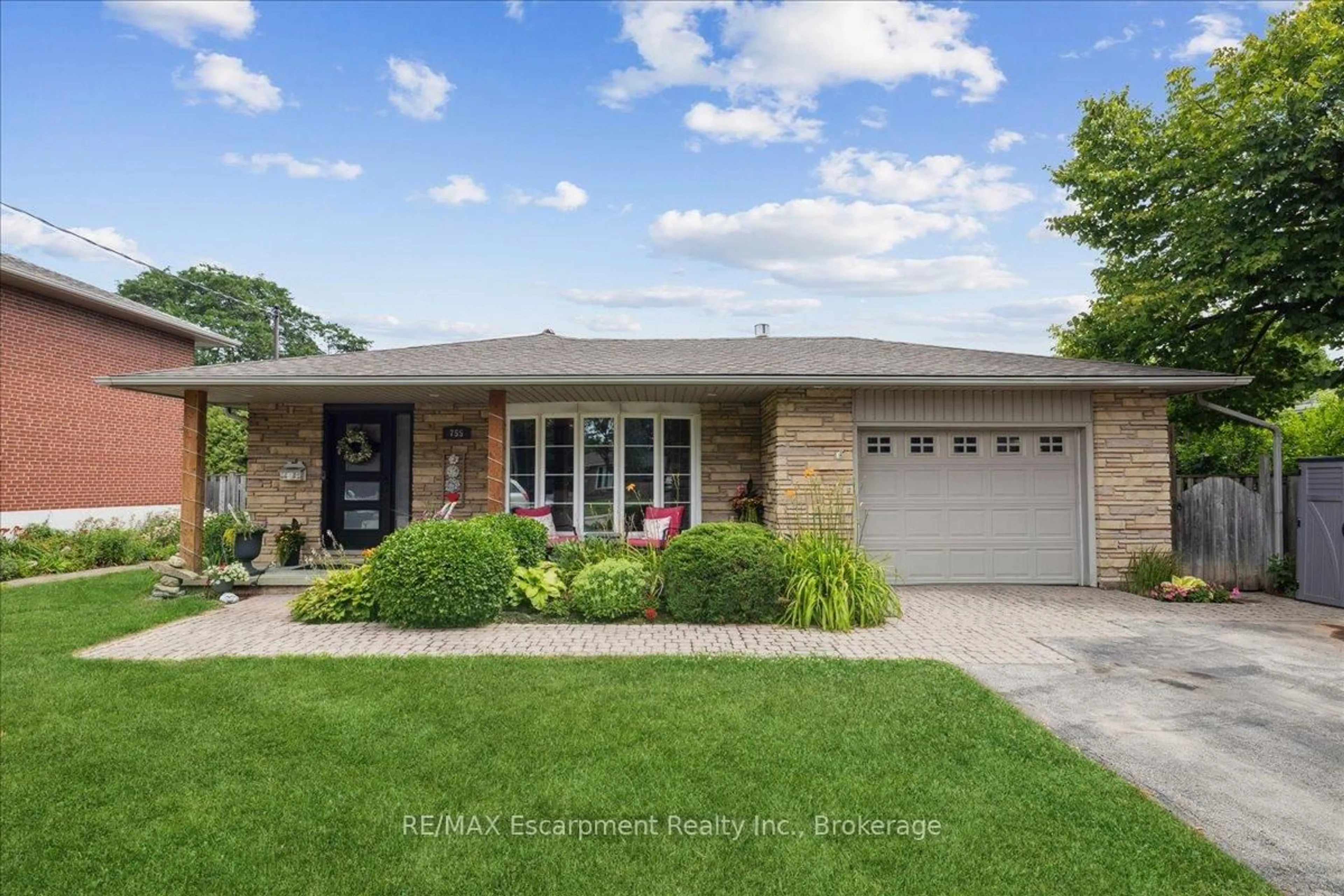 Home with brick exterior material, street for 755 Parker Cres, Burlington Ontario L7R 3A5