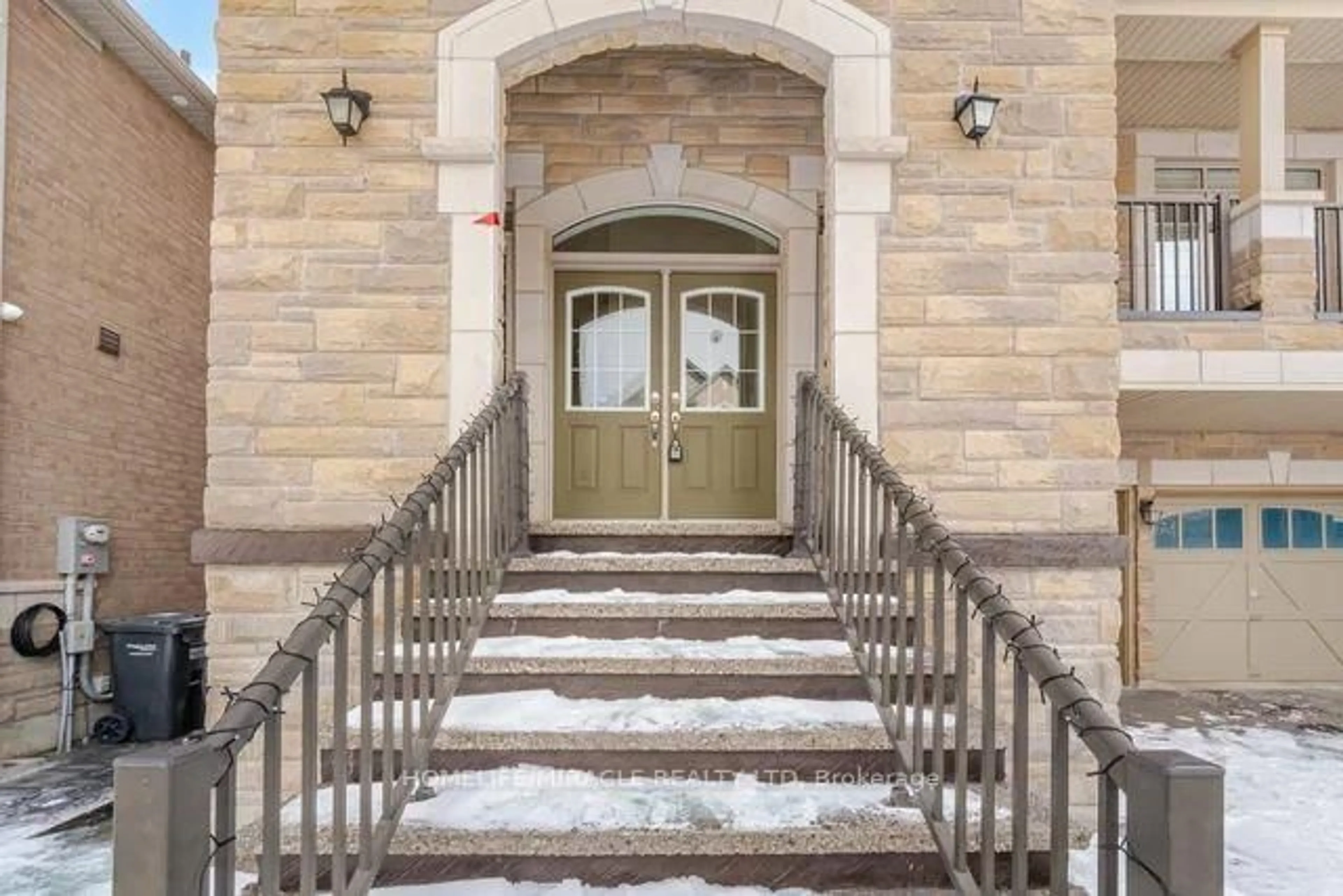 Unknown for 84 Roulette Cres, Brampton Ontario L7A 4R6