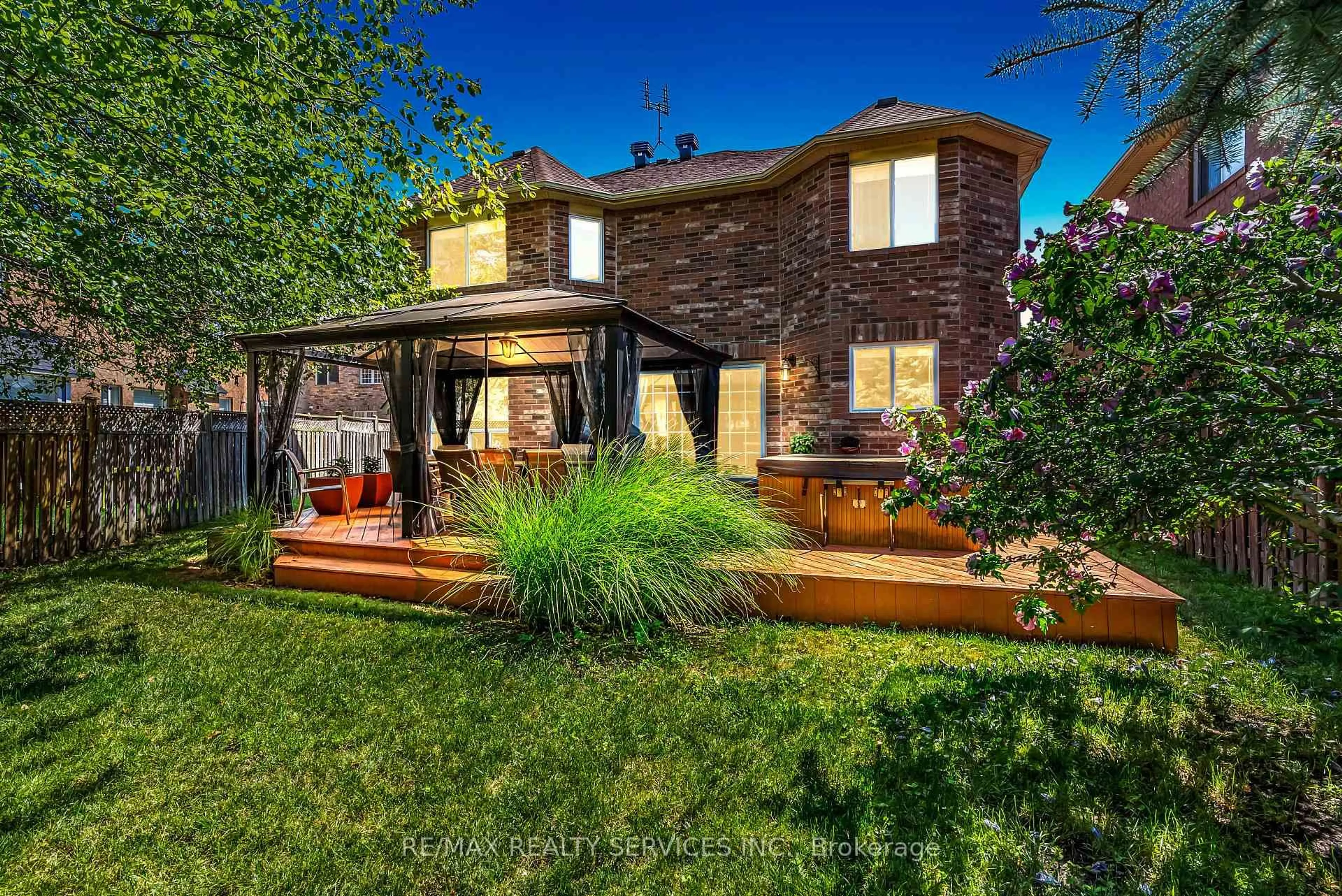 Home with brick exterior material, street for 86 Whitwell Dr, Brampton Ontario L6P 1E3