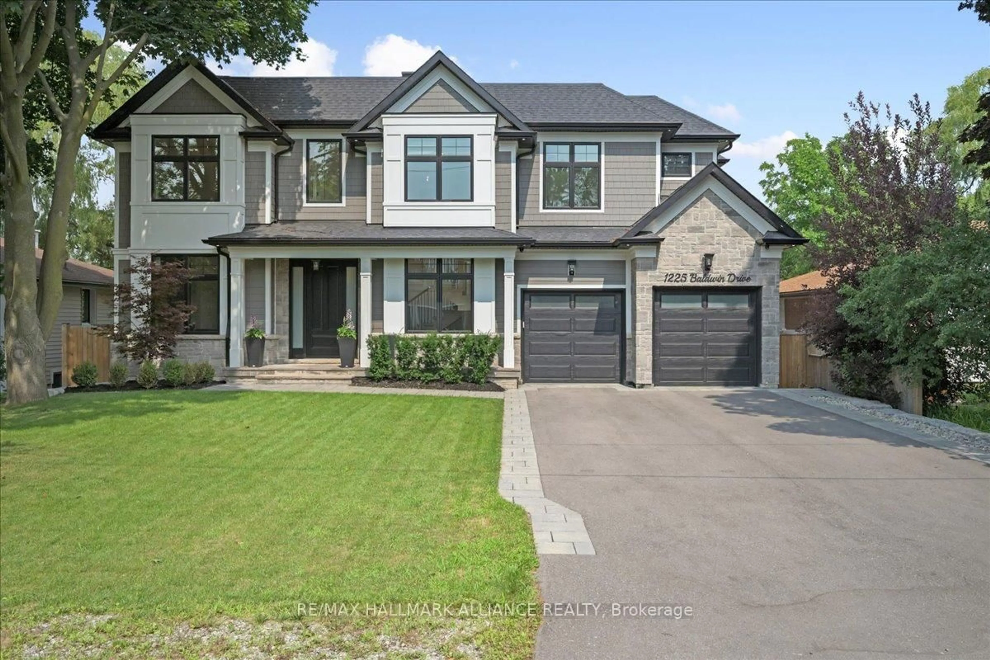 Home with brick exterior material, street for 1225 Baldwin Dr, Oakville Ontario L6J 2W4