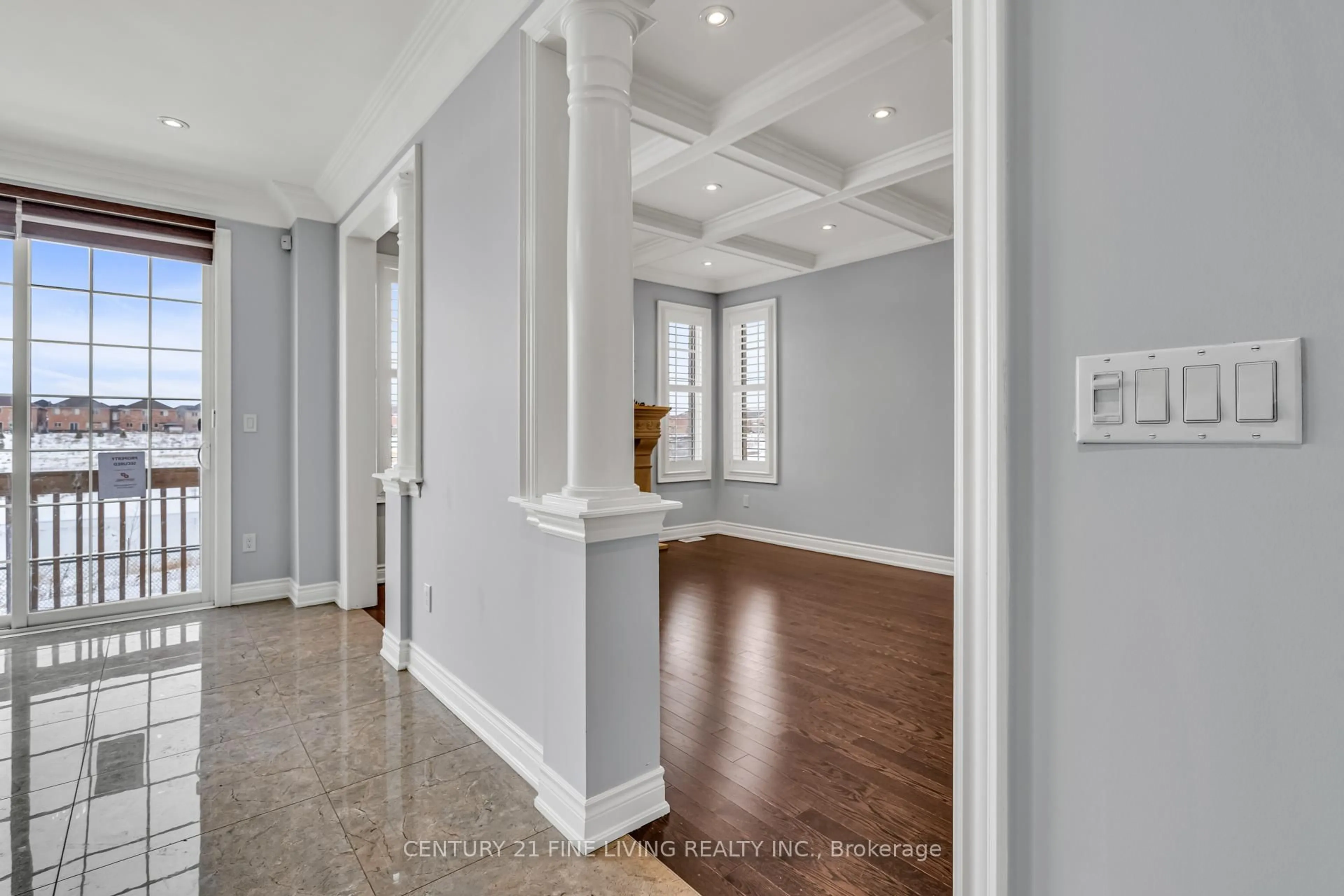 Indoor entryway for 80 Hanbury Cres, Brampton Ontario L6X 5N7
