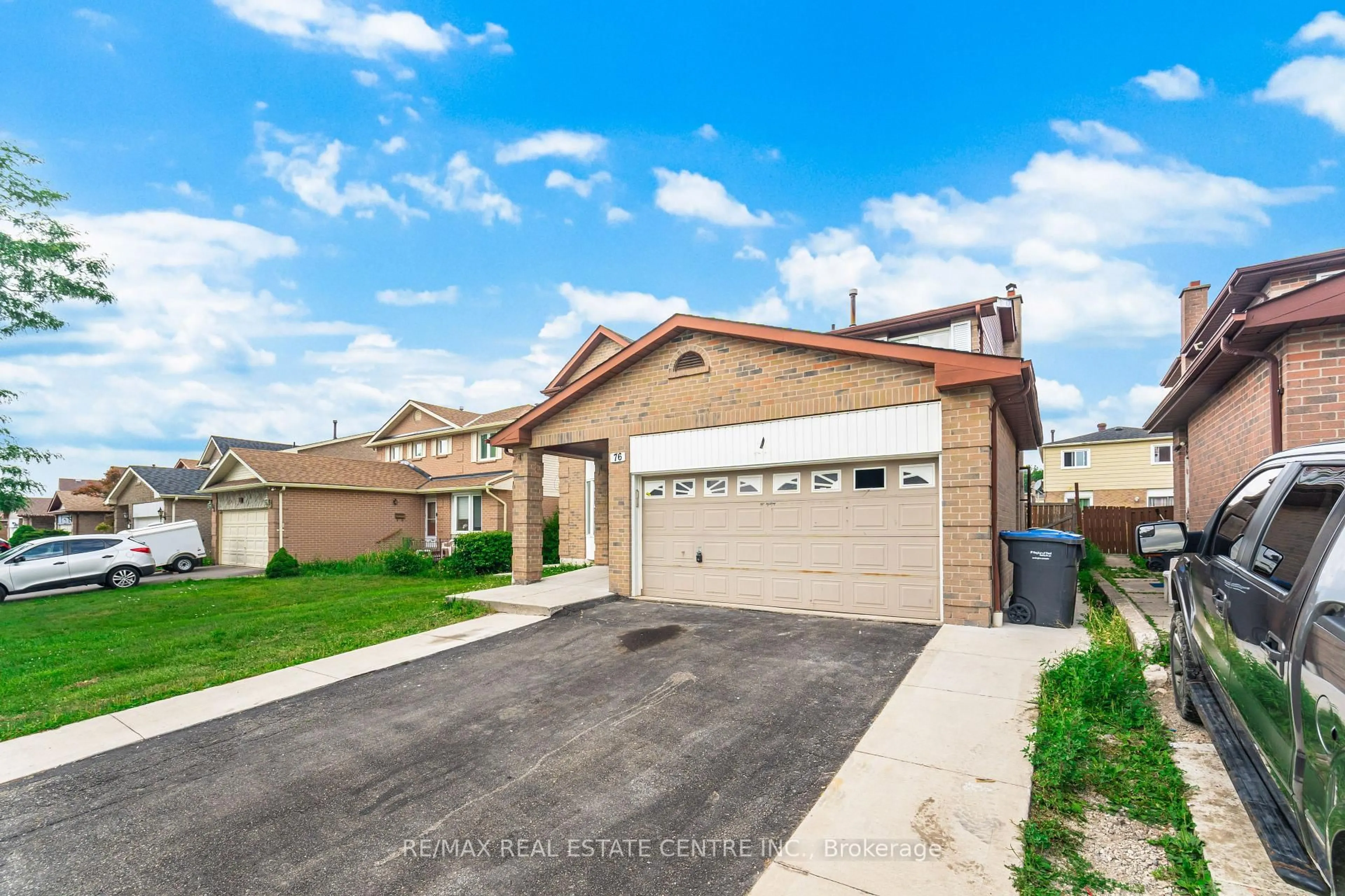 Unknown for 76 Moffatt Ave, Brampton Ontario L6Y 2P3