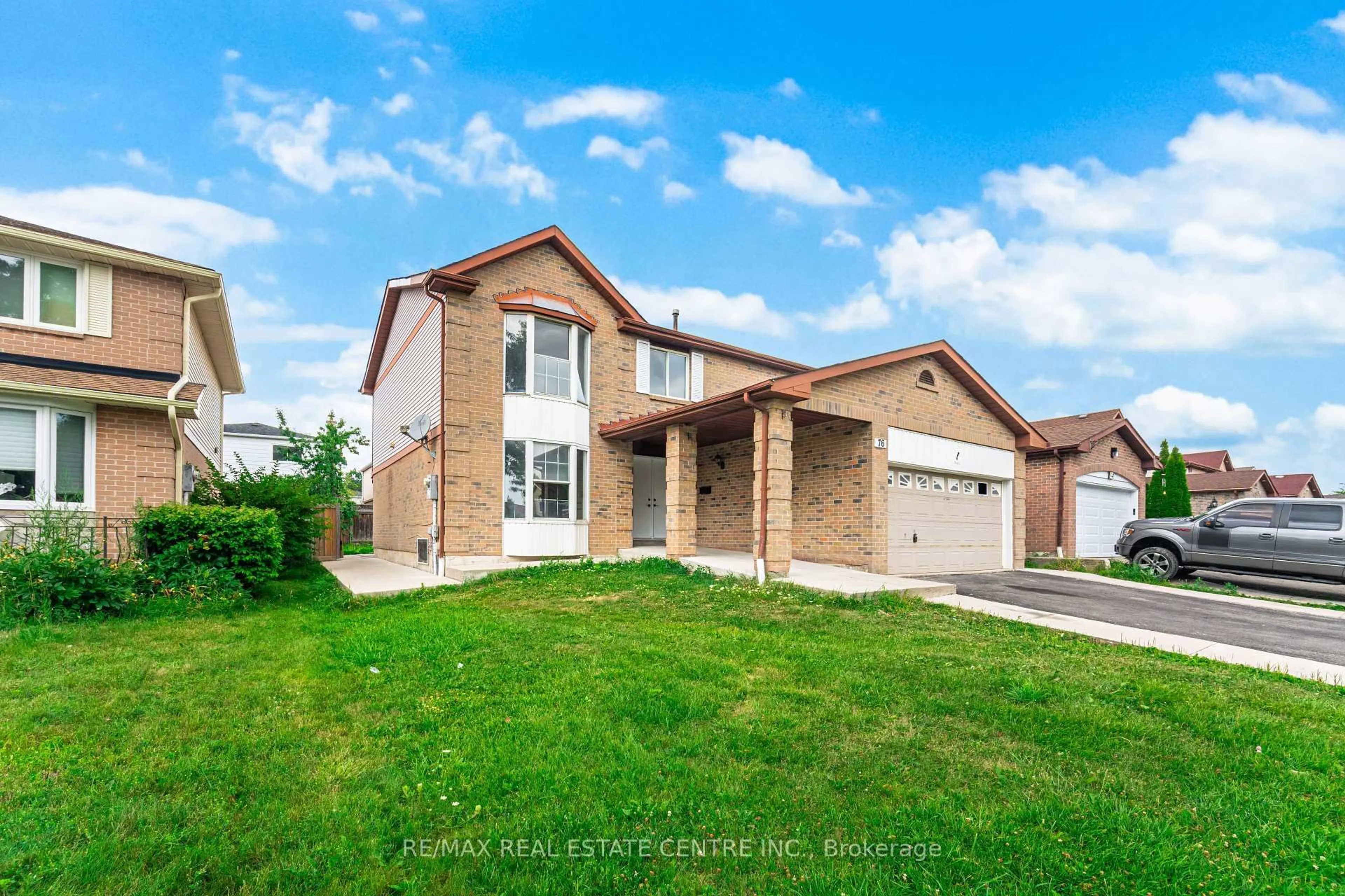 Home with brick exterior material, street for 76 Moffatt Ave, Brampton Ontario L6Y 2P3