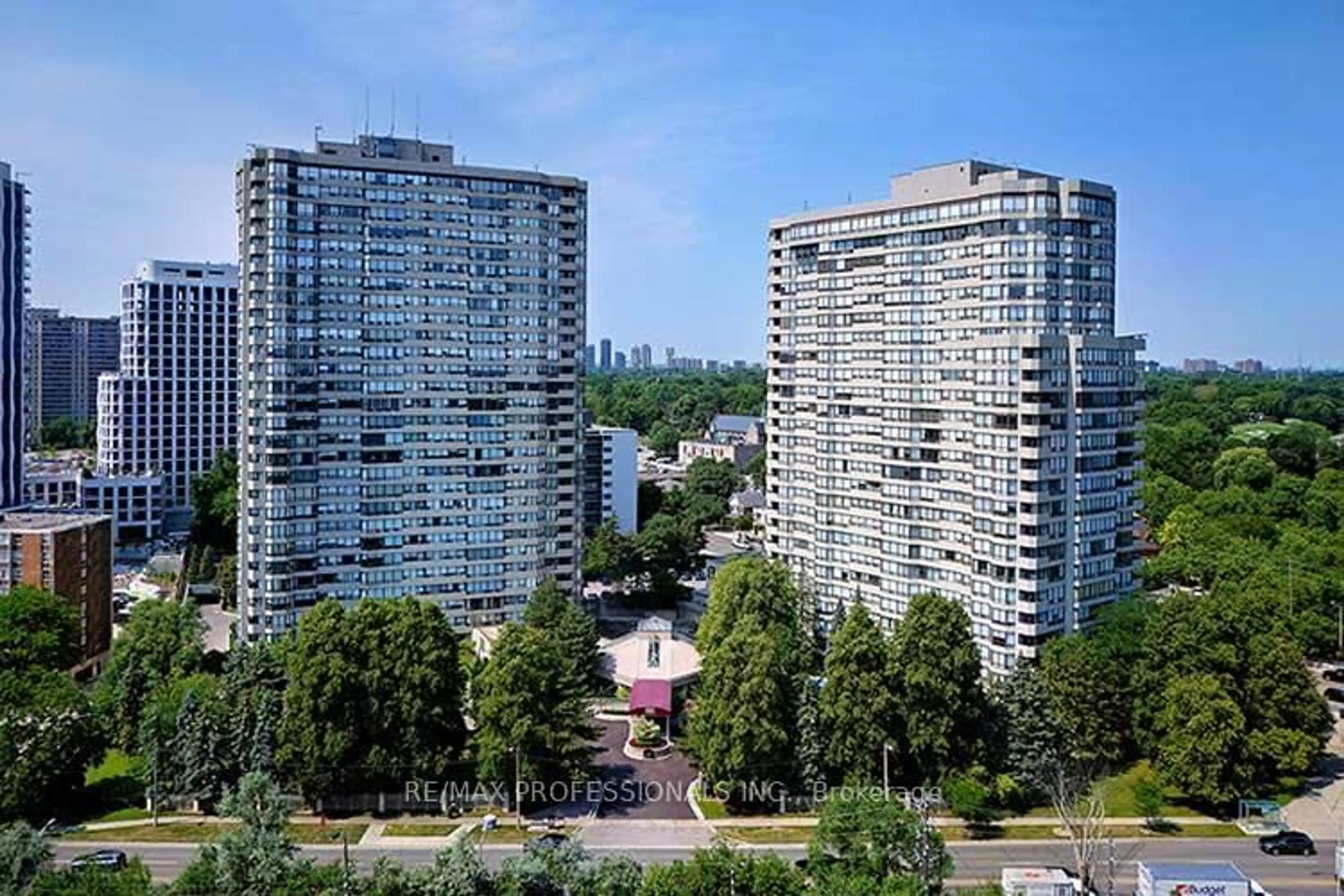 A pic from outside/outdoor area/front of a property/back of a property/a pic from drone, city buildings view from balcony for 1300 Islington Ave #702, Toronto Ontario M9A 5C4