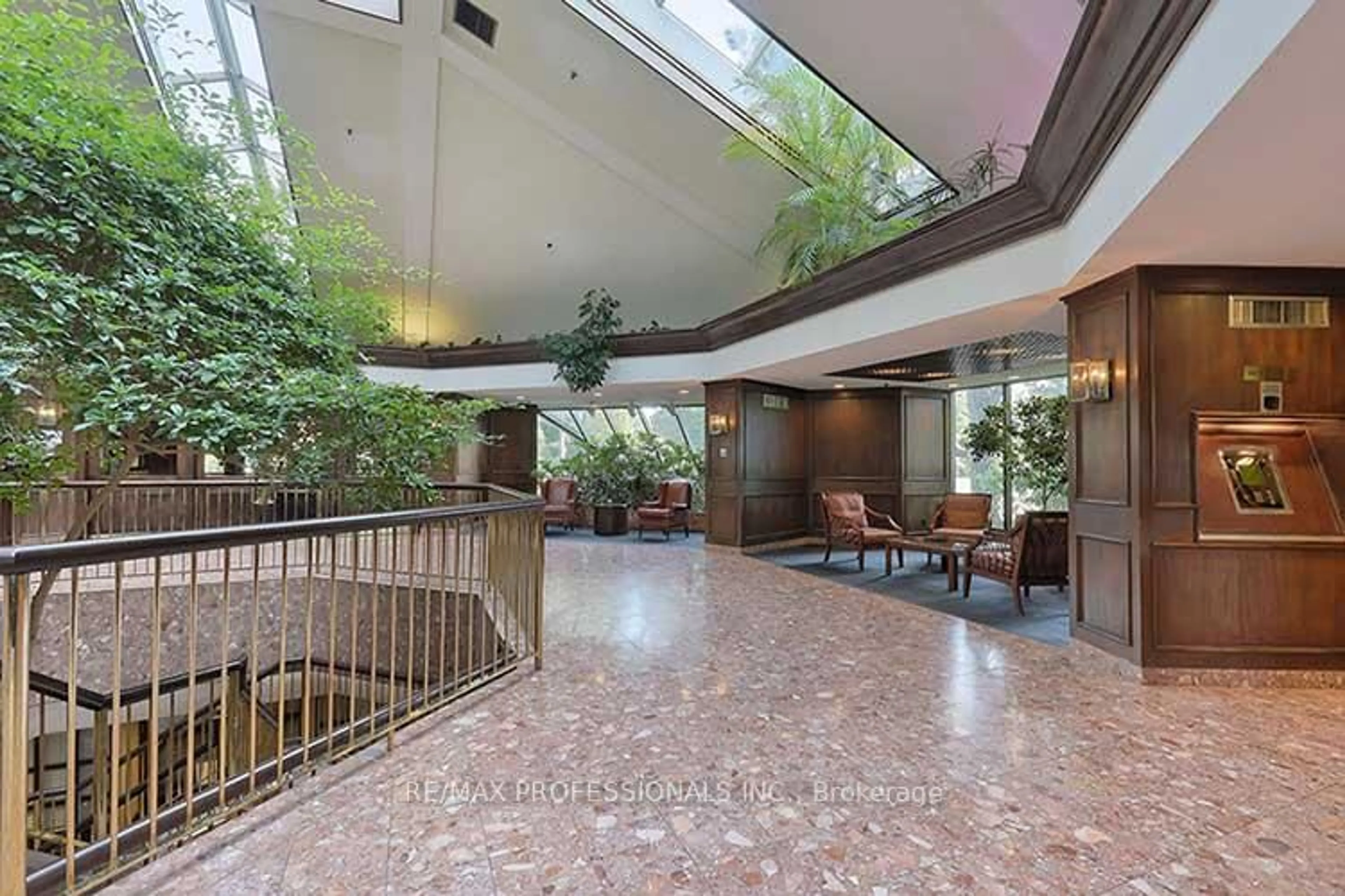 Lobby for 1300 Islington Ave #702, Toronto Ontario M9A 5C4