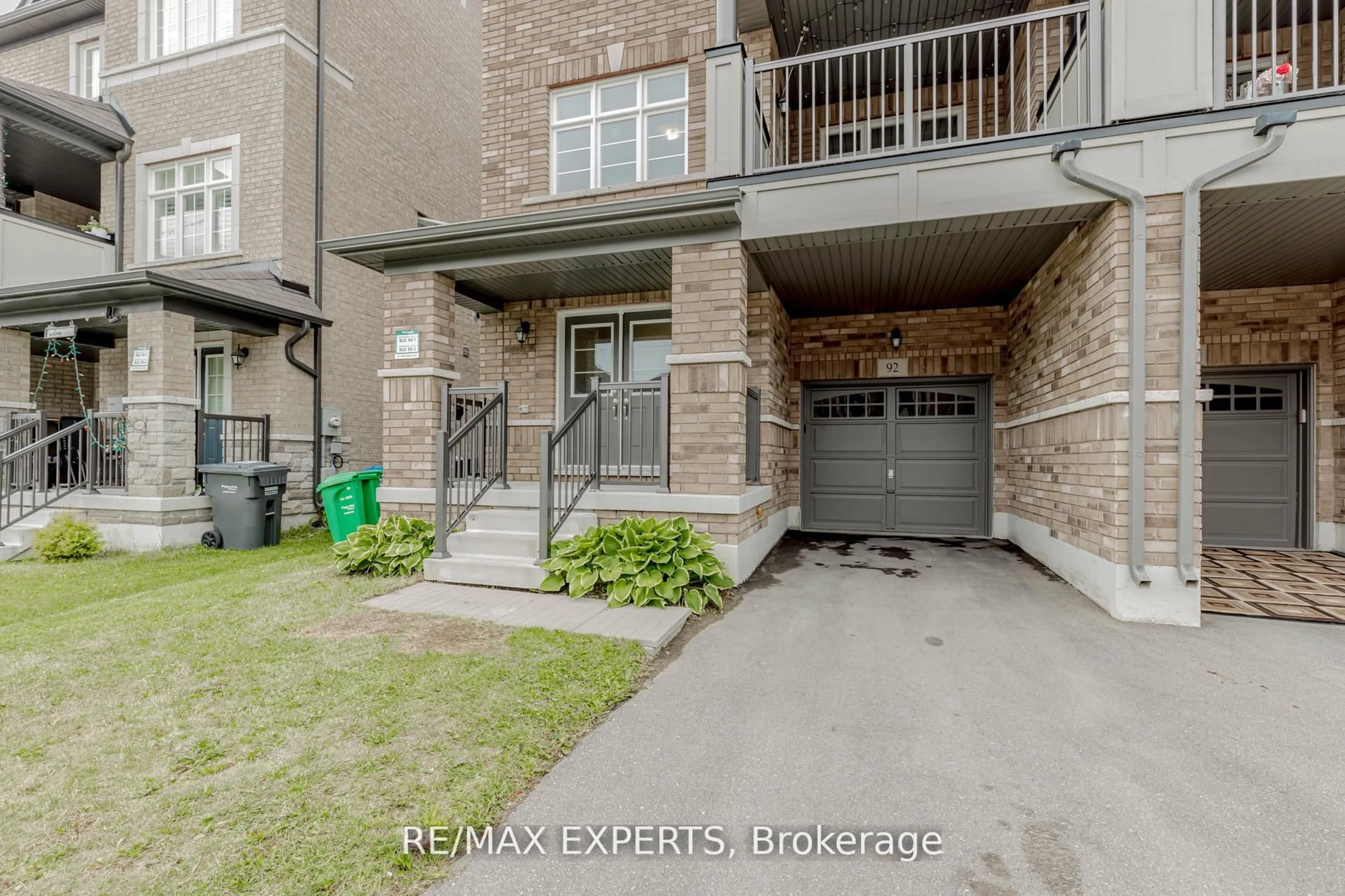 Unknown for 92 Deer Ridge Tr, Caledon Ontario L7C 4H4