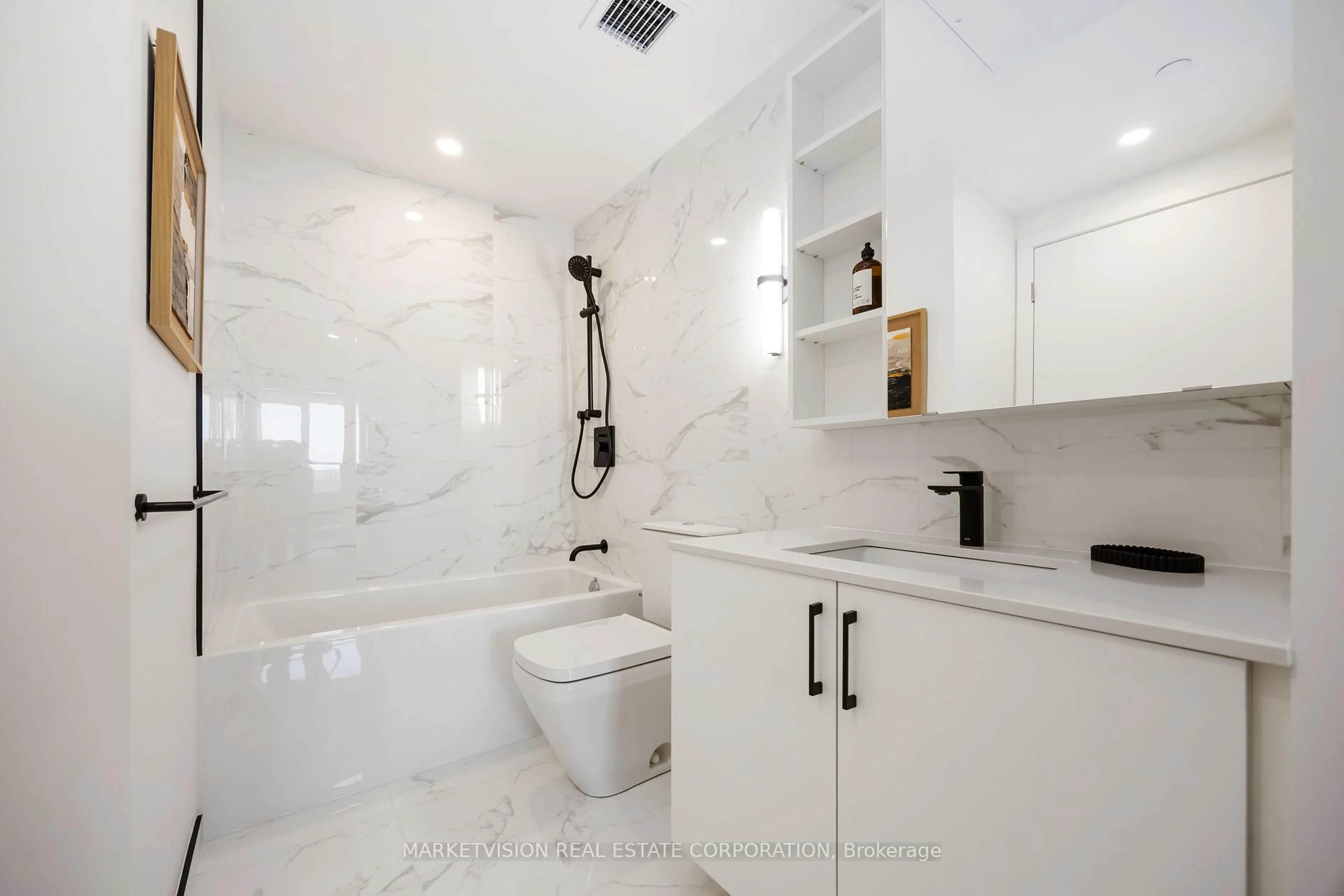 Contemporary bathroom, ceramic/tile floor for 689 The Queensway #716, Toronto Ontario M8Y 1L1