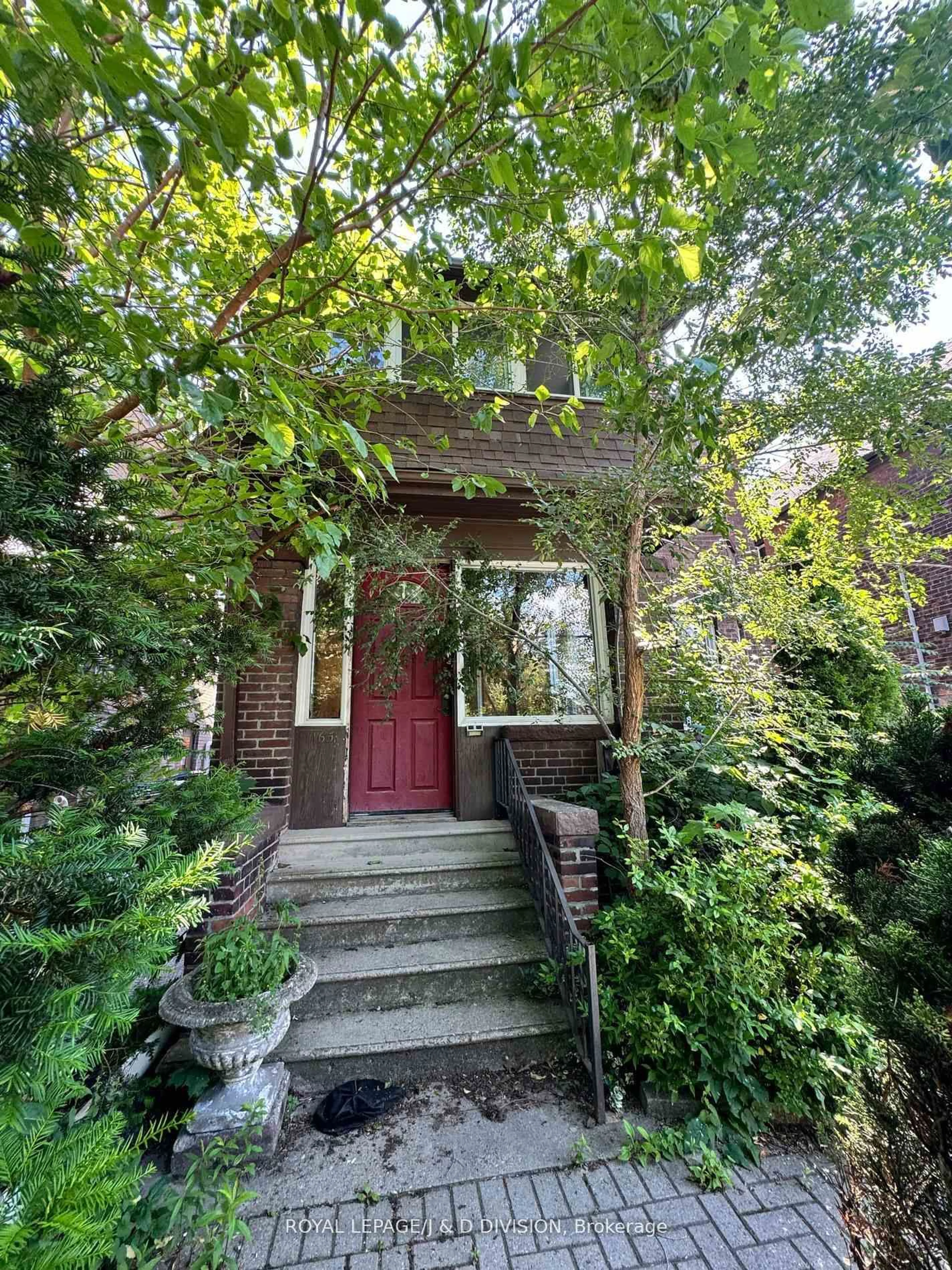 Unknown for 165 High Park Ave, Toronto Ontario M6P 2S3