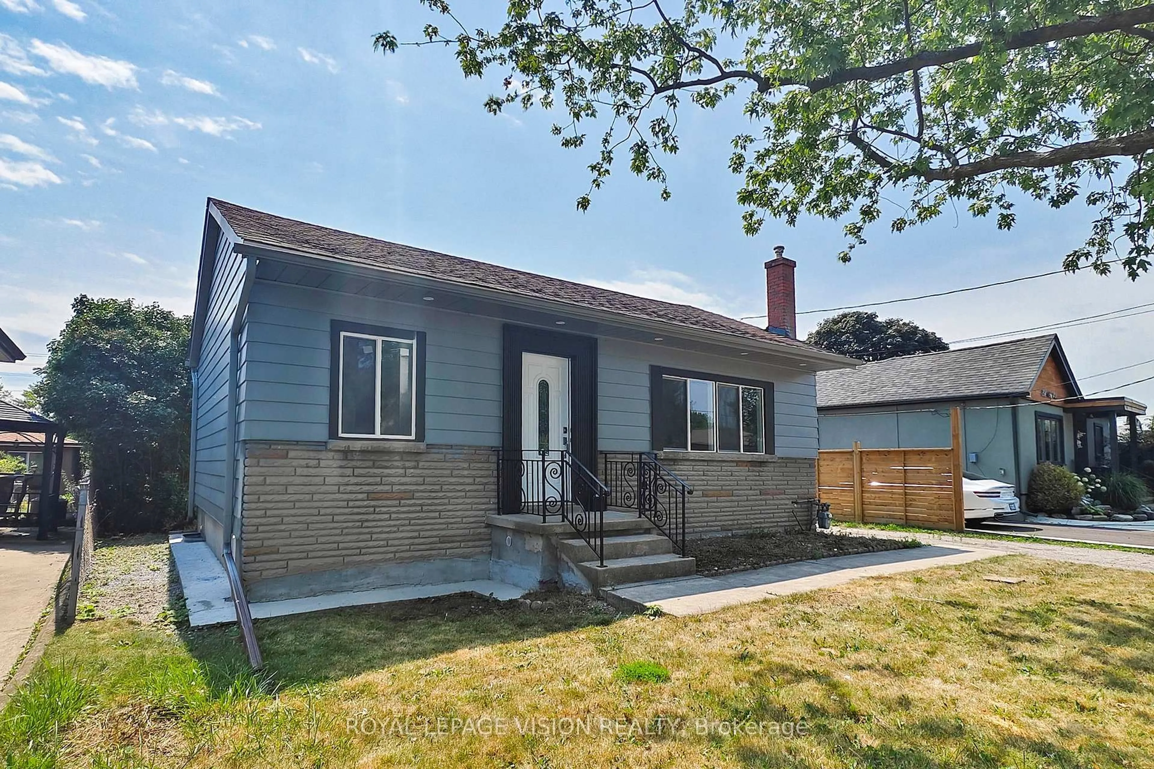 Unknown for 406 Marf Ave, Mississauga Ontario L5G 1T3