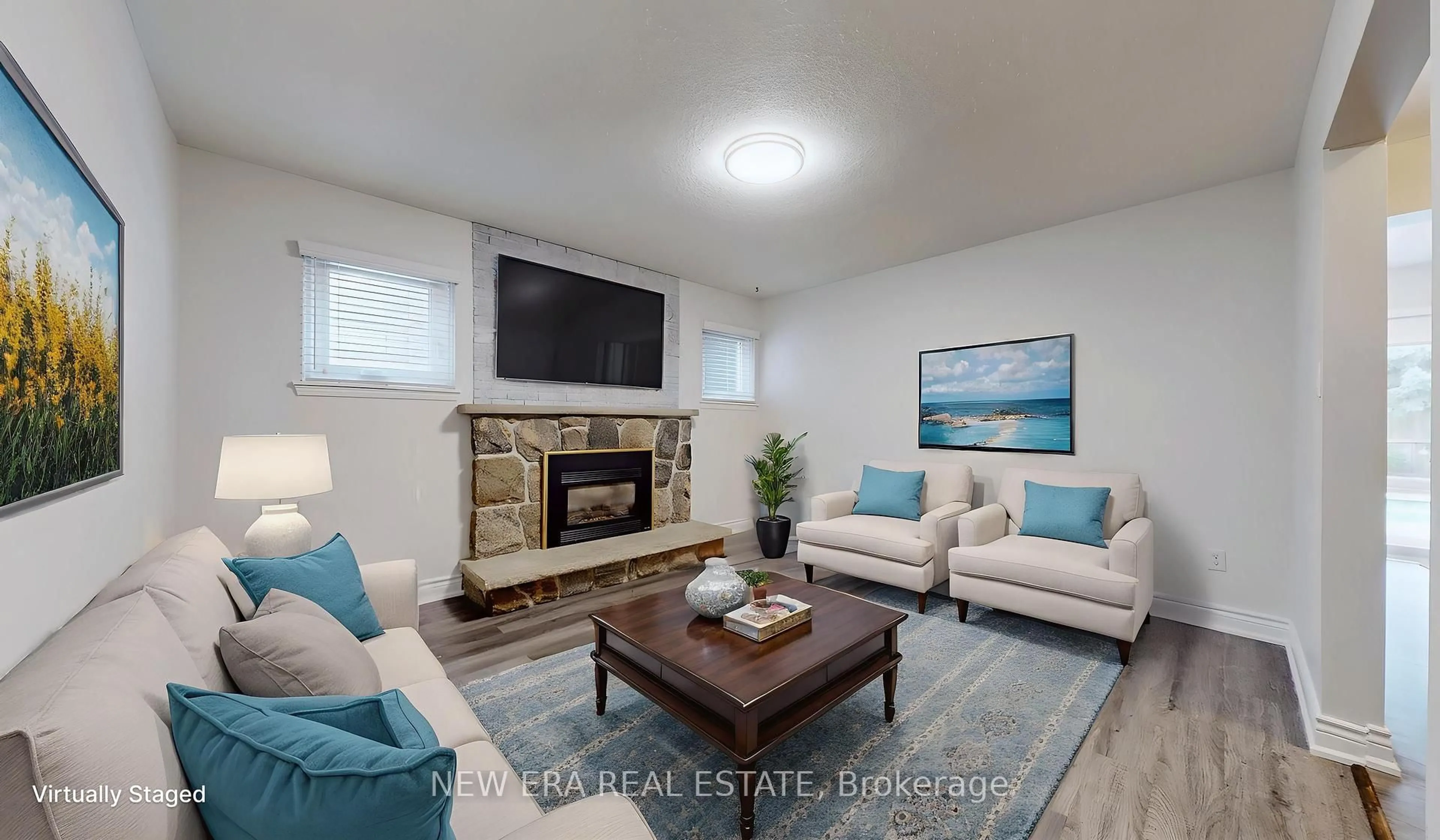 Living room with furniture, unknown for 4178 Garnetwood Chse, Mississauga Ontario L4W 2G7