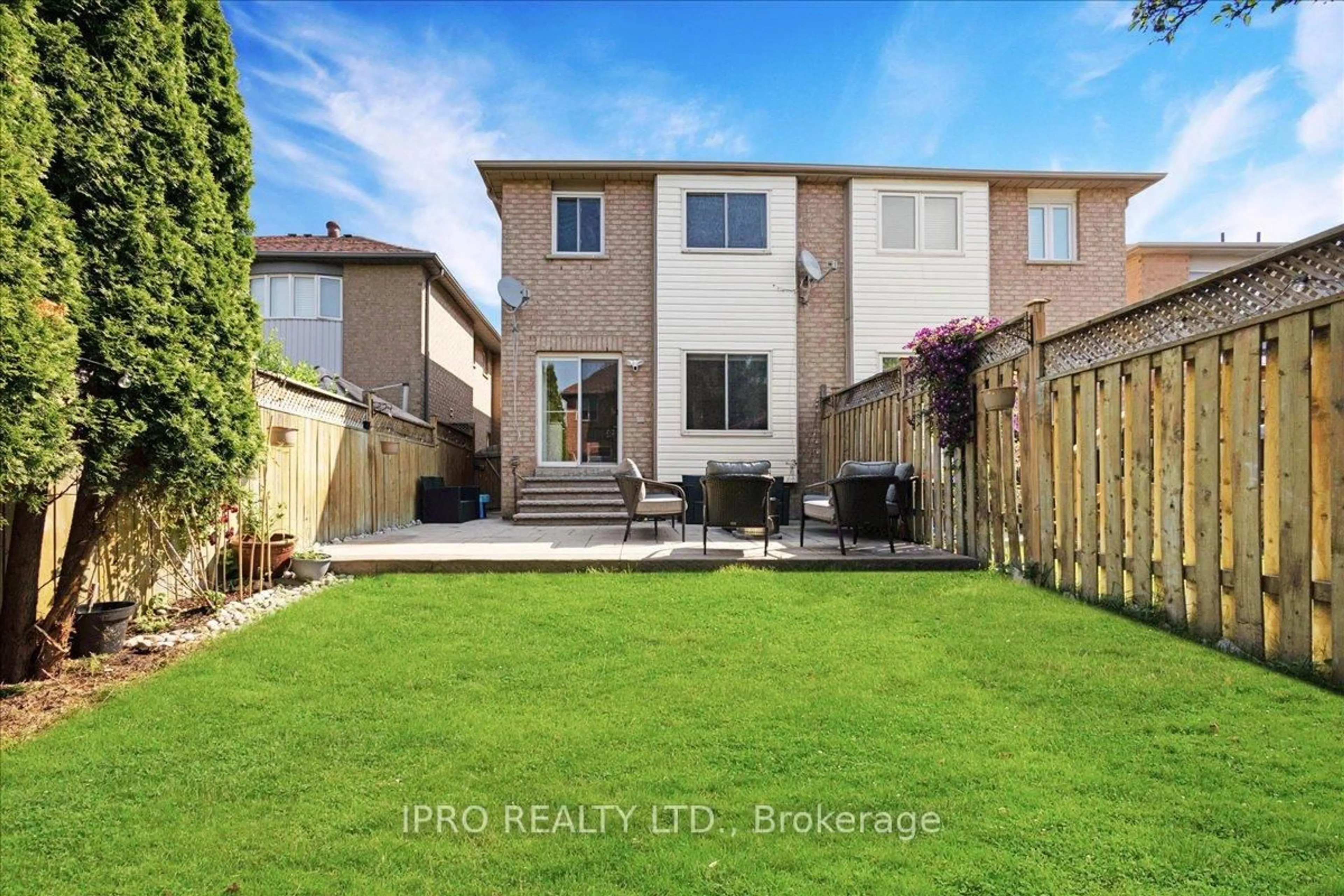 Unknown for 5378 Tree Crest Crt, Mississauga Ontario L5R 3Z6