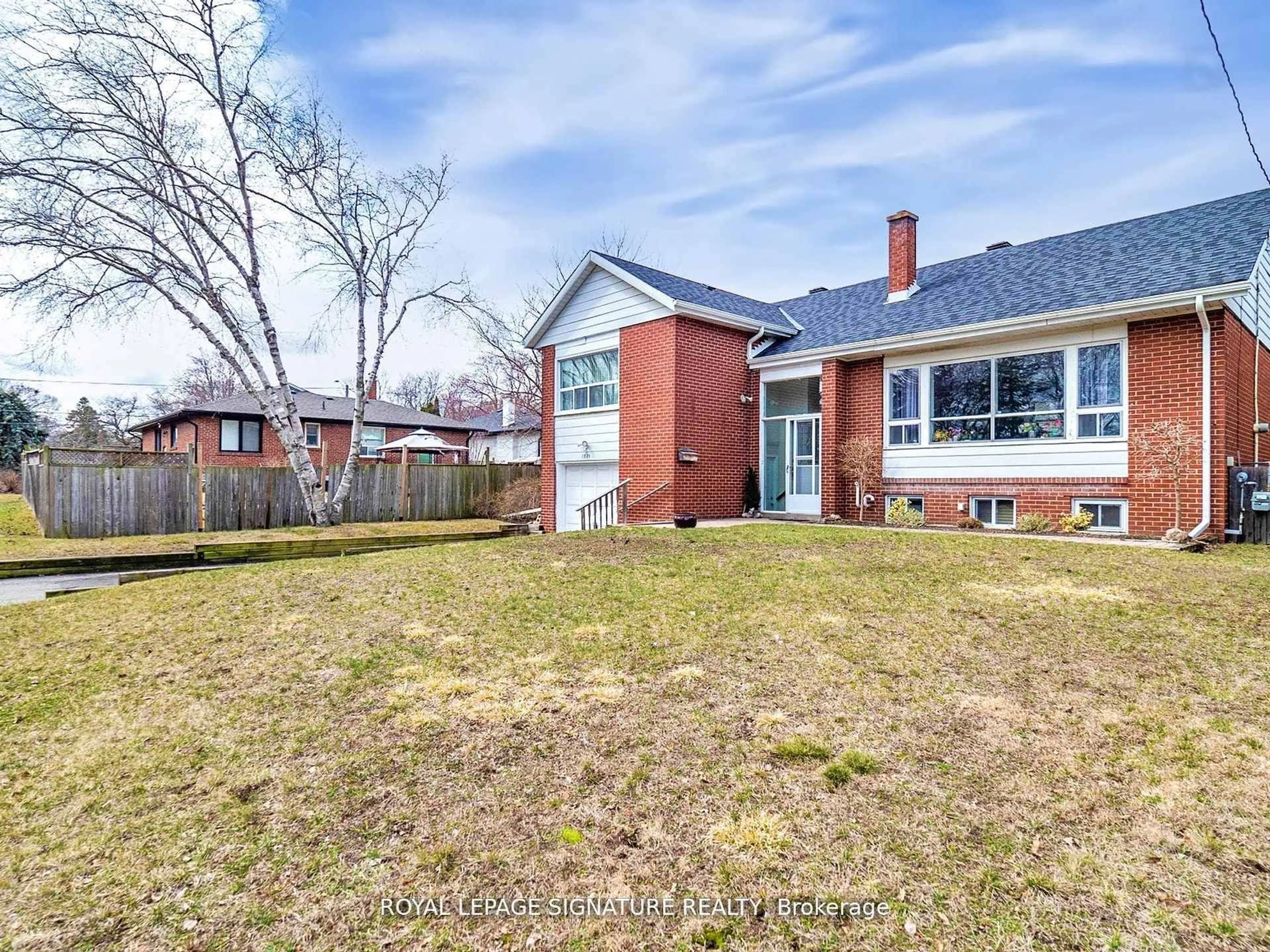 Home with brick exterior material, street for 1821 Christopher Rd, Mississauga Ontario L5J 2K7