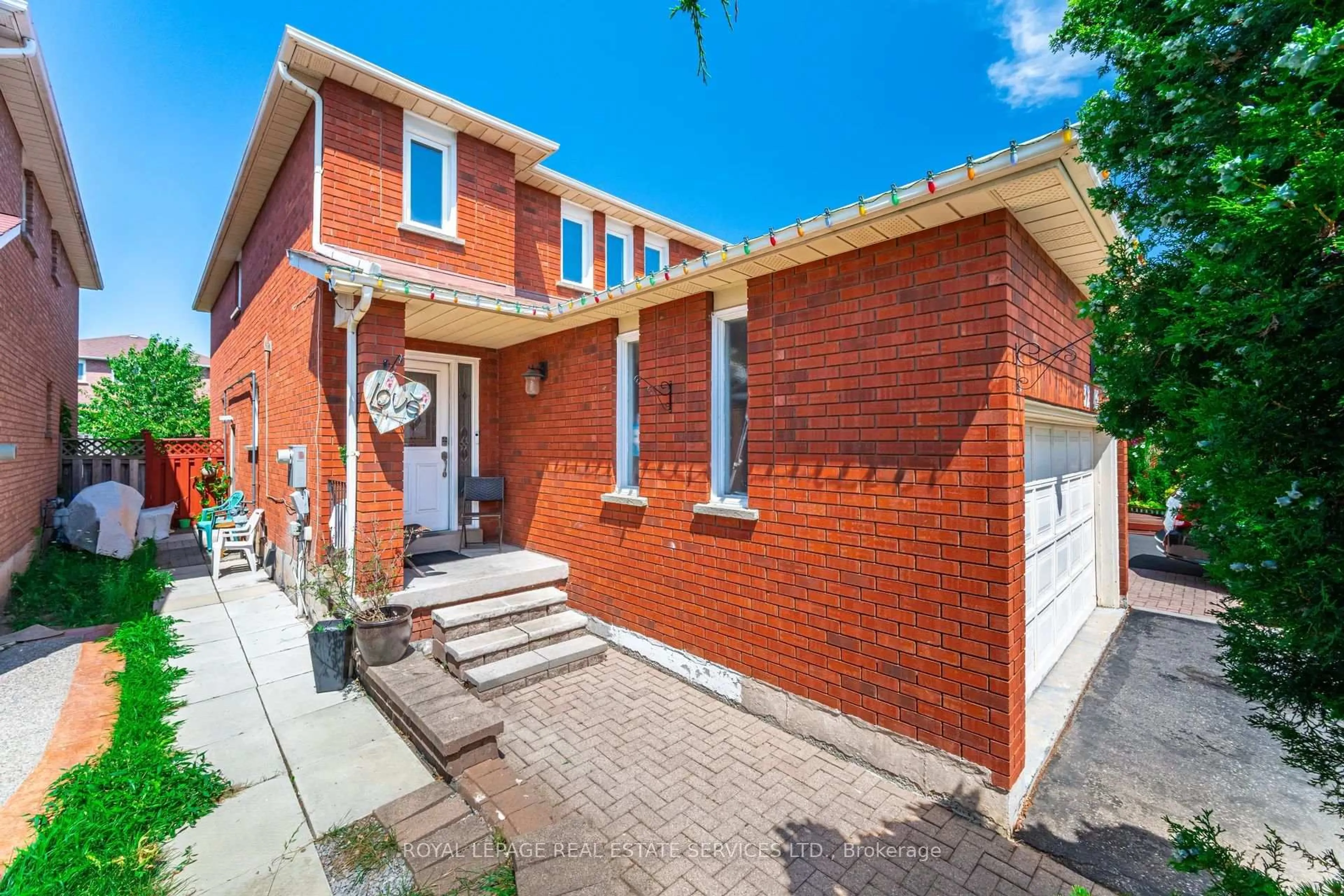Home with brick exterior material, street for 3245 Aubrey Rd, Mississauga Ontario L5L 5C8