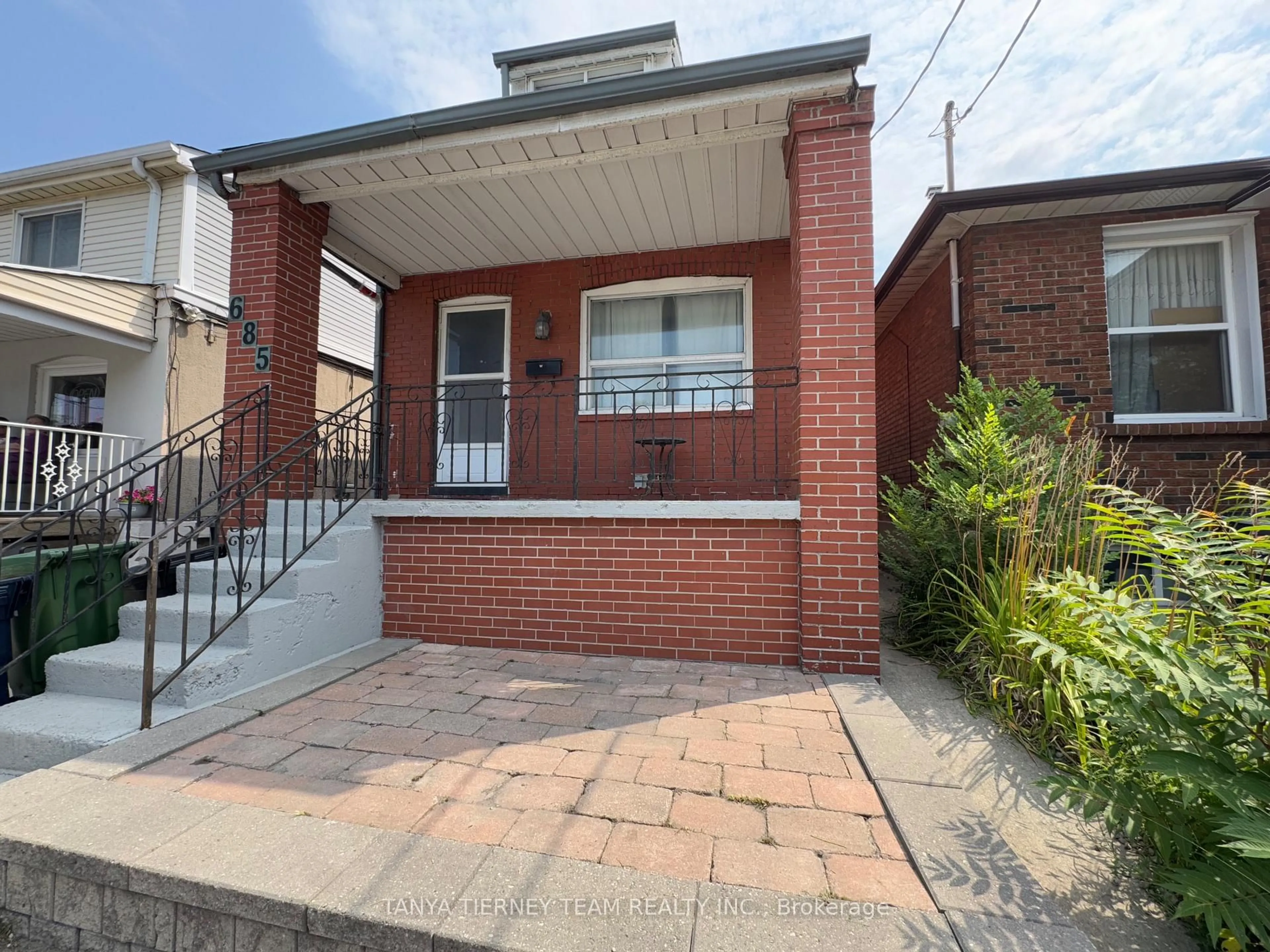 Home with brick exterior material, street for 685 Jane St, Toronto Ontario M6N 4A6
