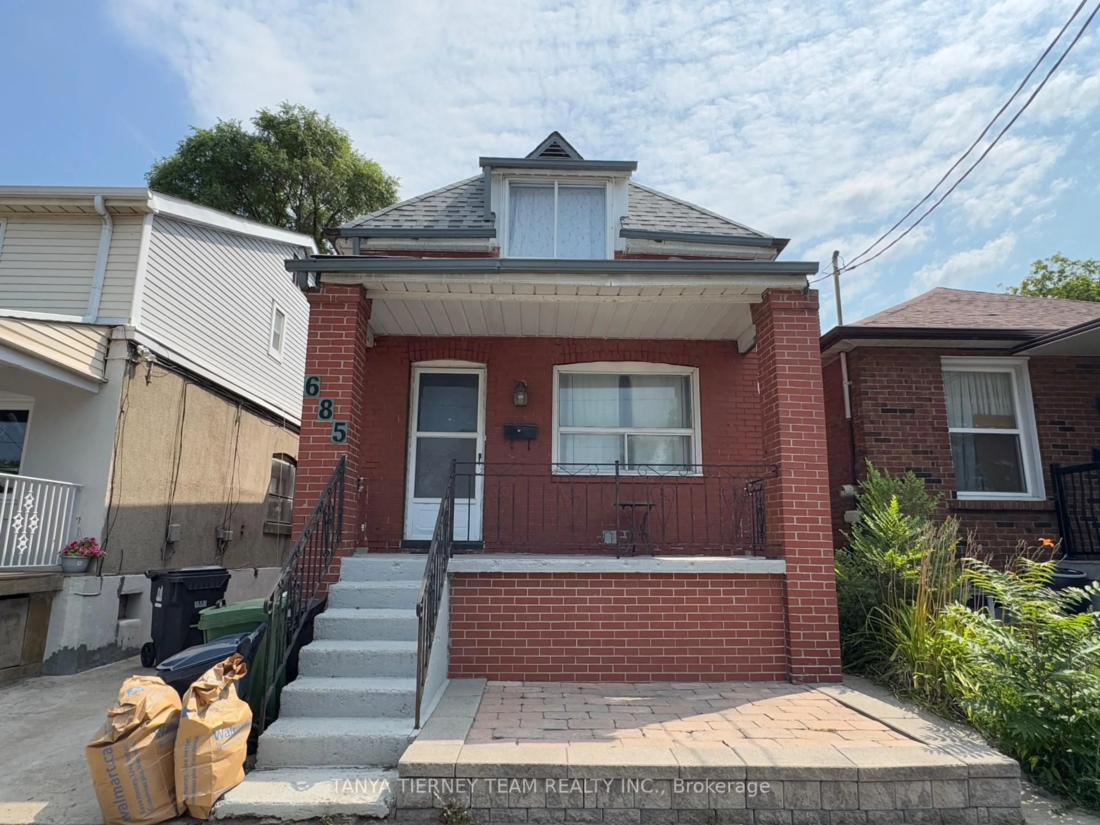 Home with brick exterior material, street for 685 Jane St, Toronto Ontario M6N 4A6