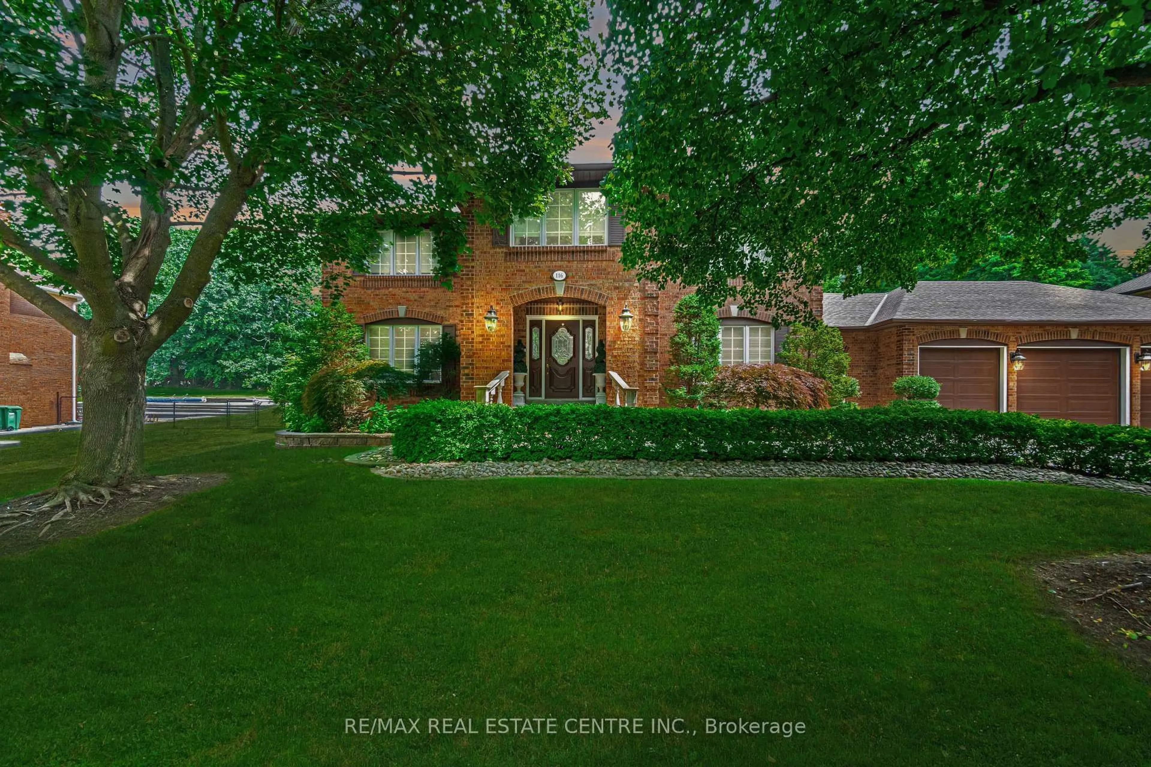 Unknown for 116 Kenpark Ave, Brampton Ontario L6Z 3J8