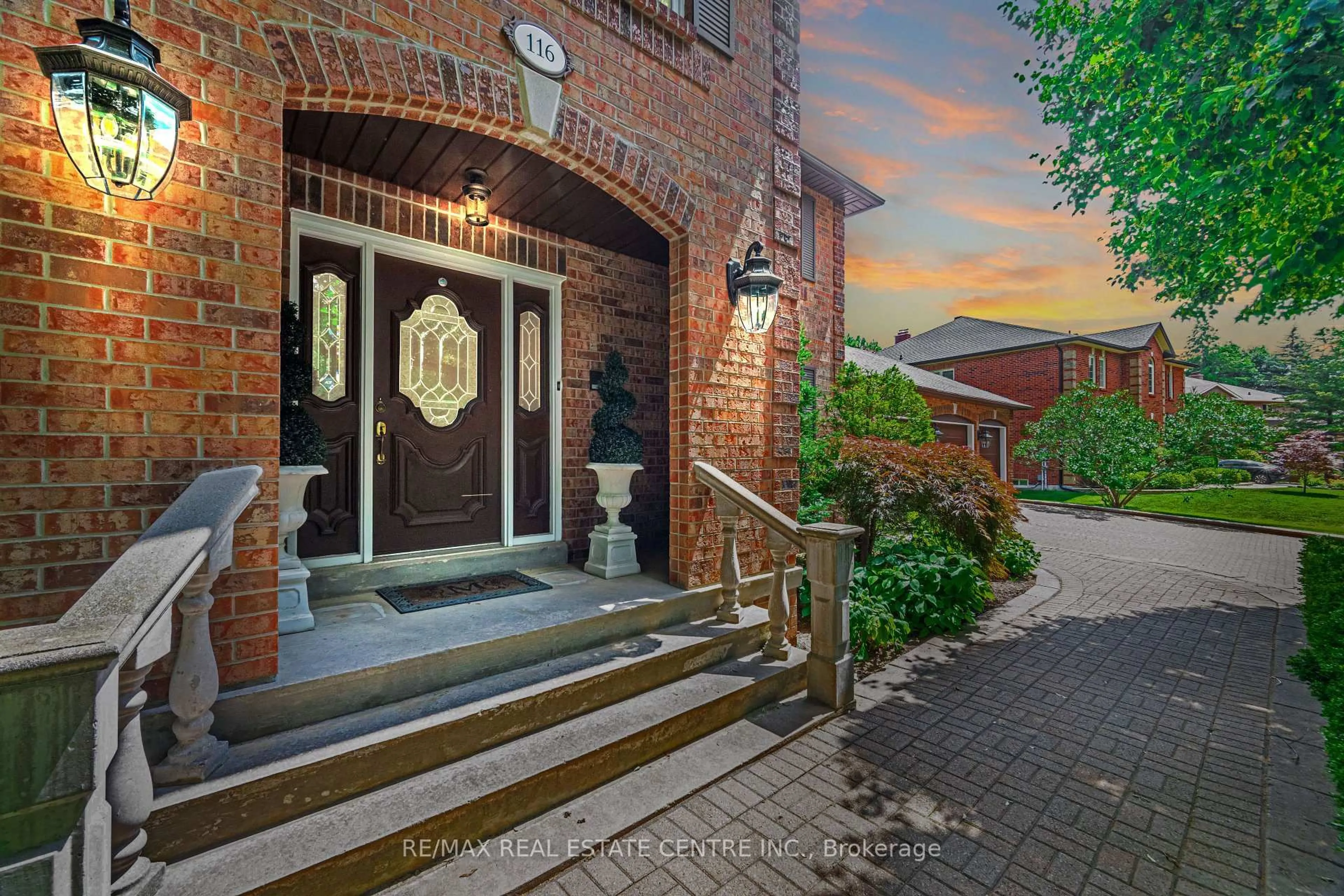 Unknown for 116 Kenpark Ave, Brampton Ontario L6Z 3J8
