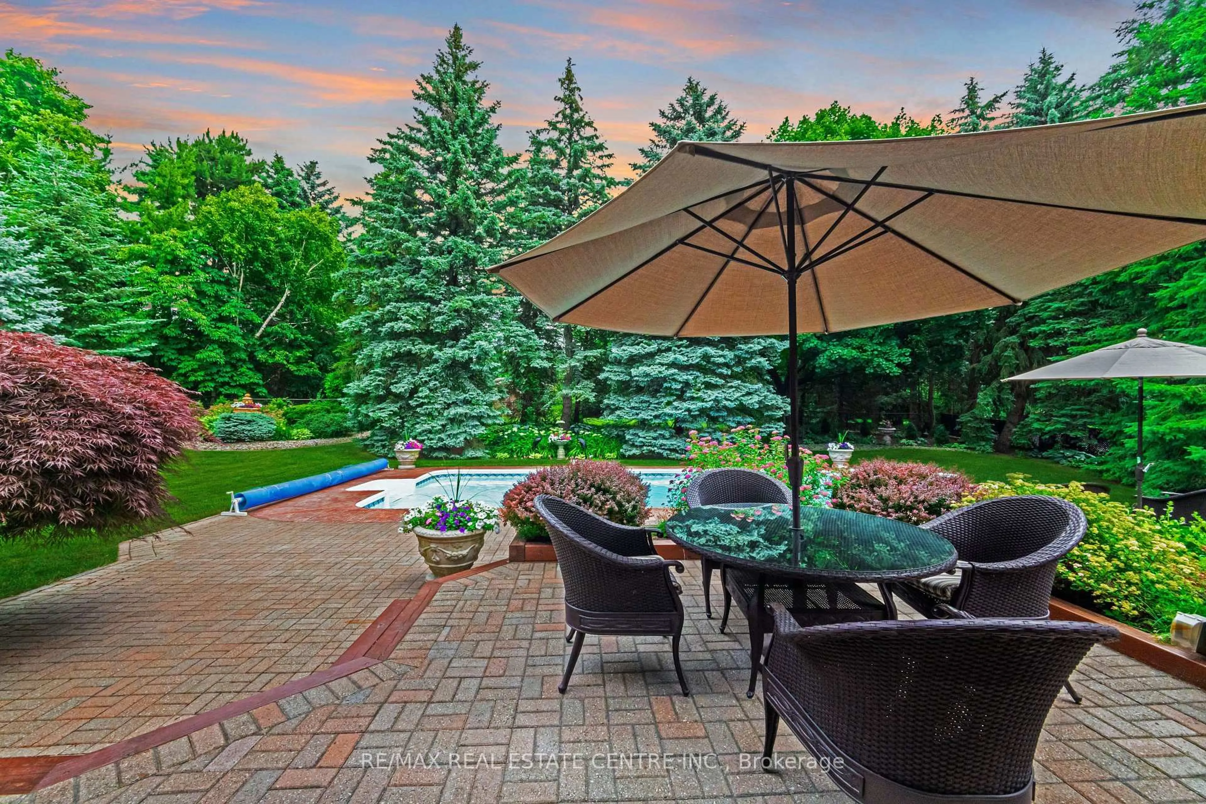 Patio, unknown for 116 Kenpark Ave, Brampton Ontario L6Z 3J8