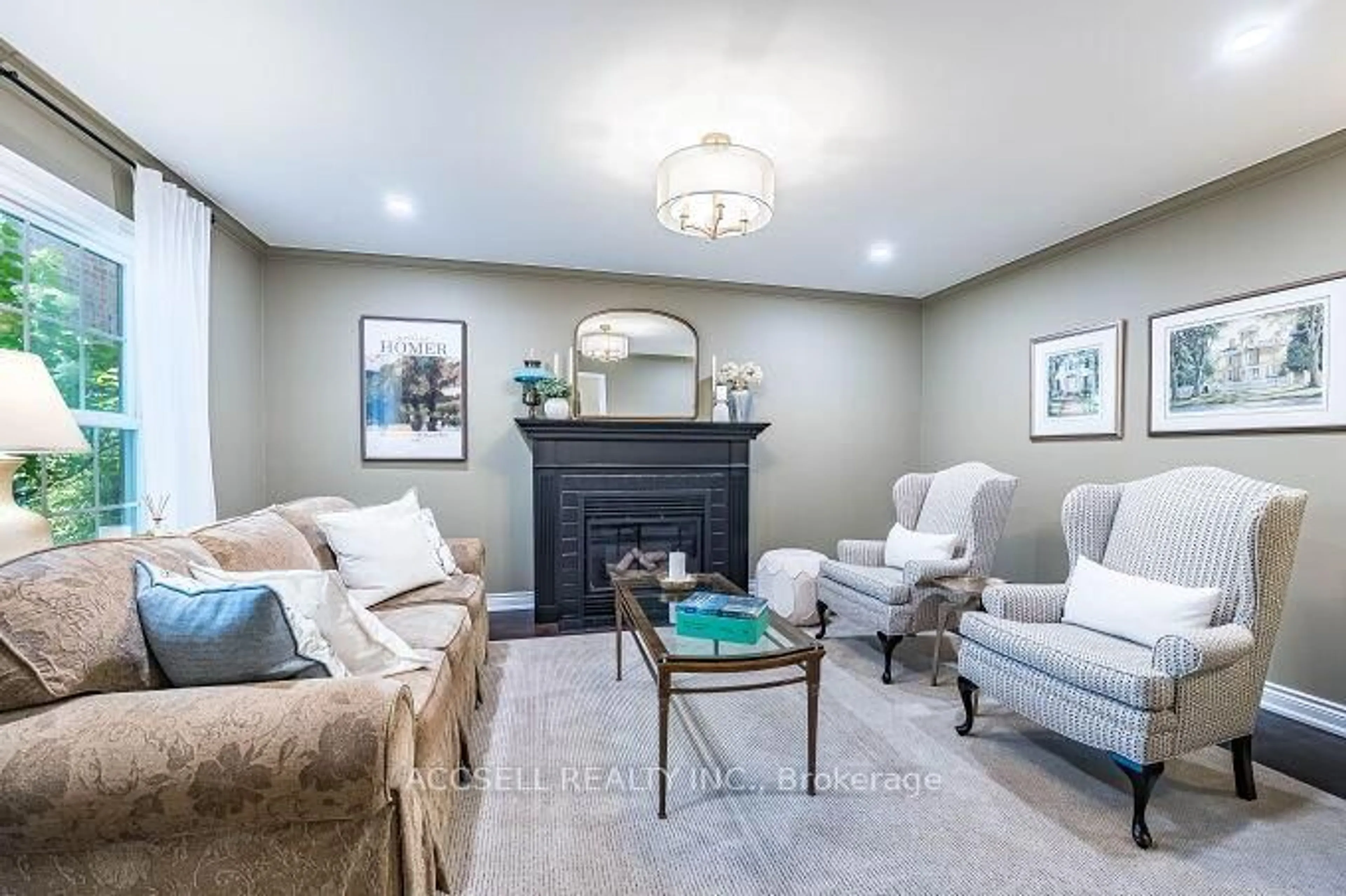 Living room with furniture, unknown for 6785 Snow Goose Lane, Mississauga Ontario L5N 5J2