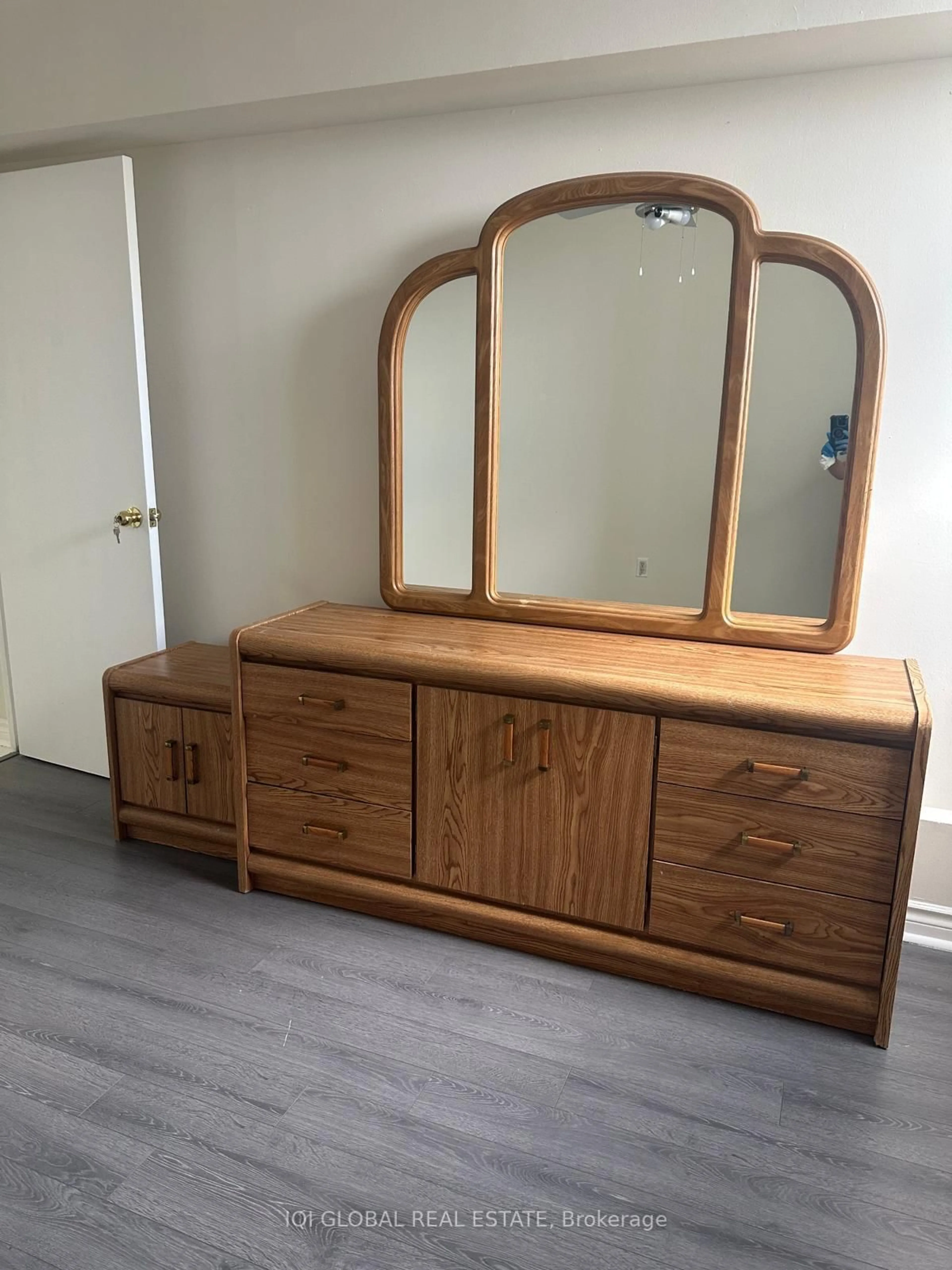 A pic of a room for 390 Dixon Rd #1516, Toronto Ontario M9R 1T4