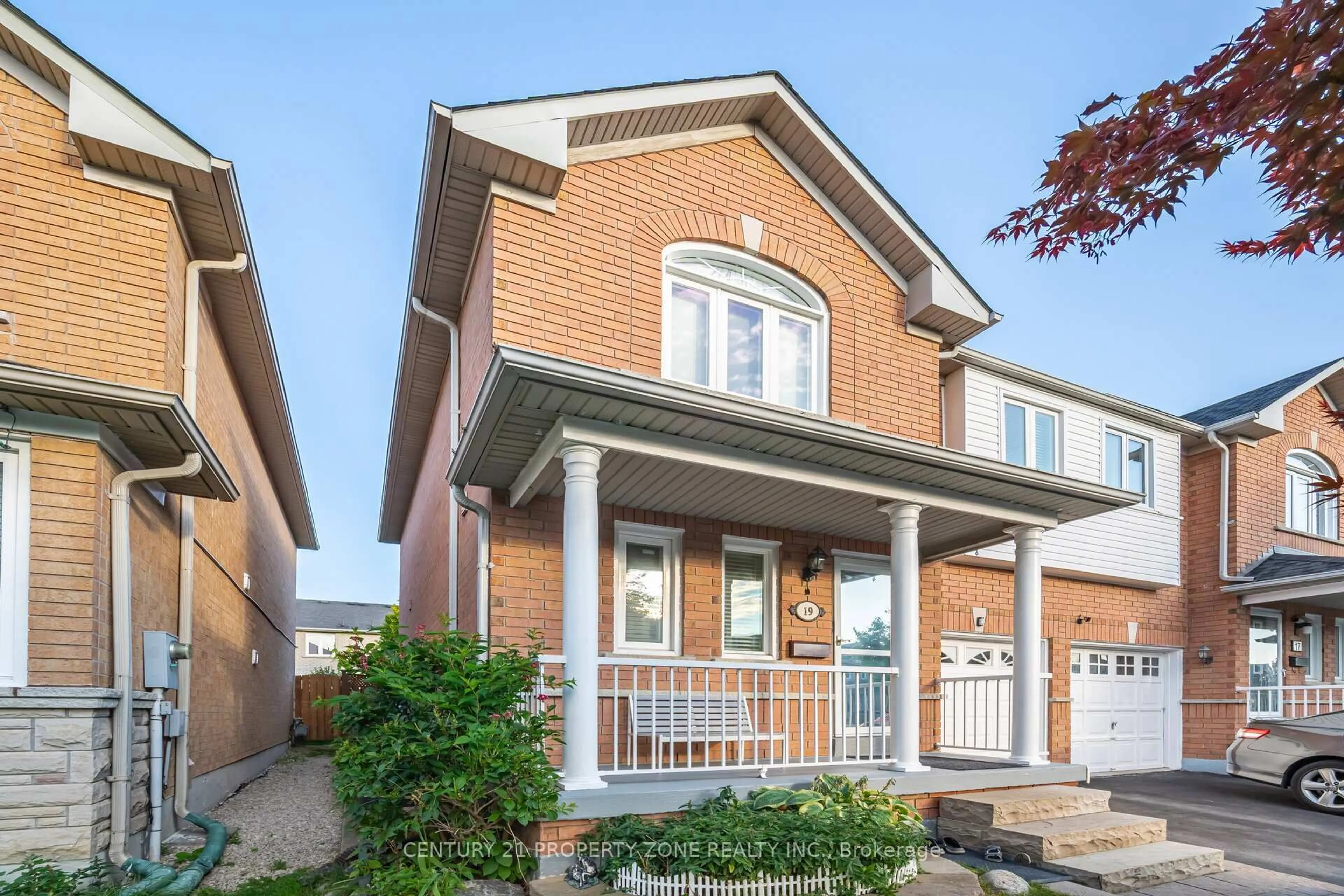 Home with brick exterior material, street for 19 Streamside Lane, Brampton Ontario L6R 2A9