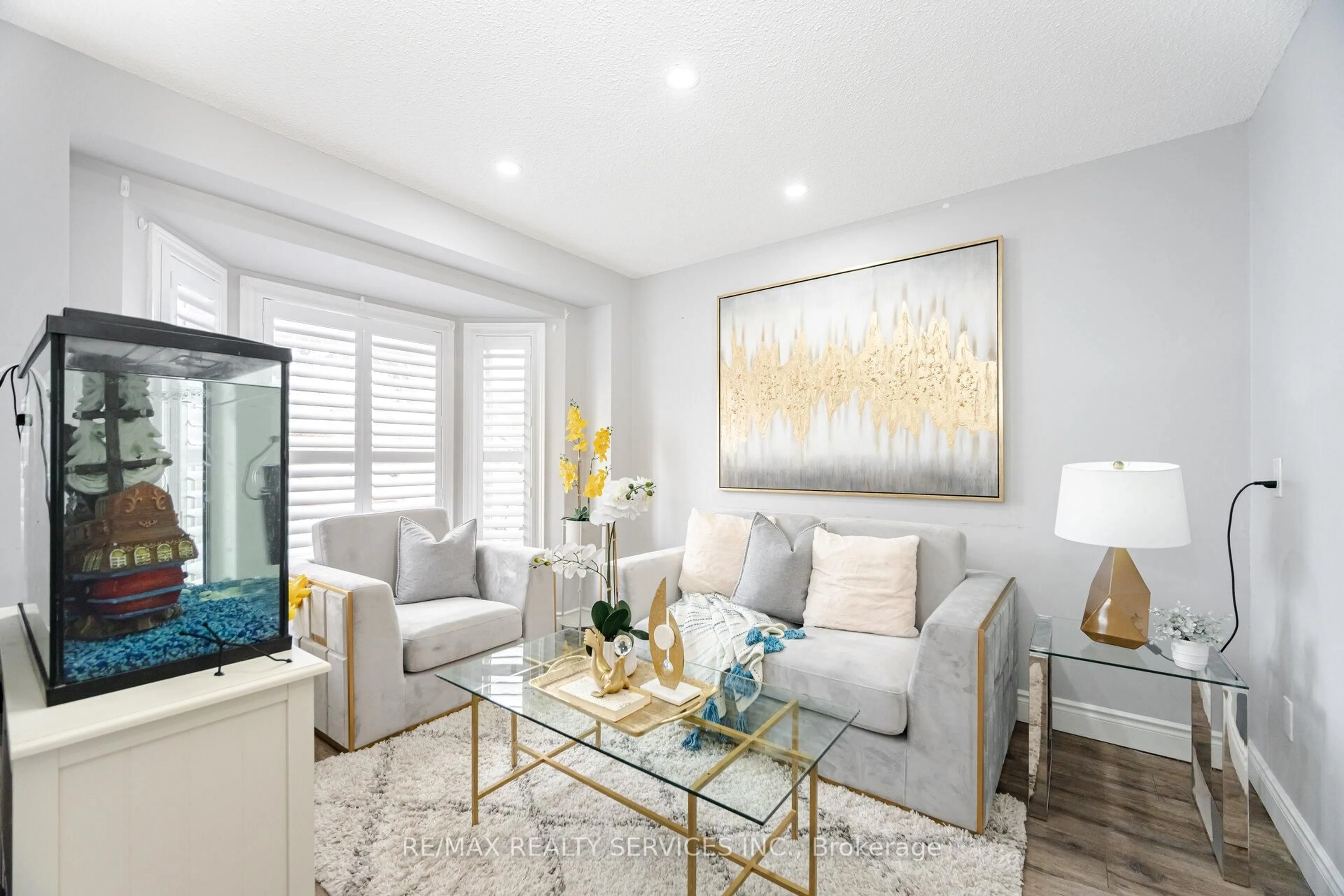 Living room with furniture, unknown for 34 Chipmunk Cres, Brampton Ontario L6R 1B3