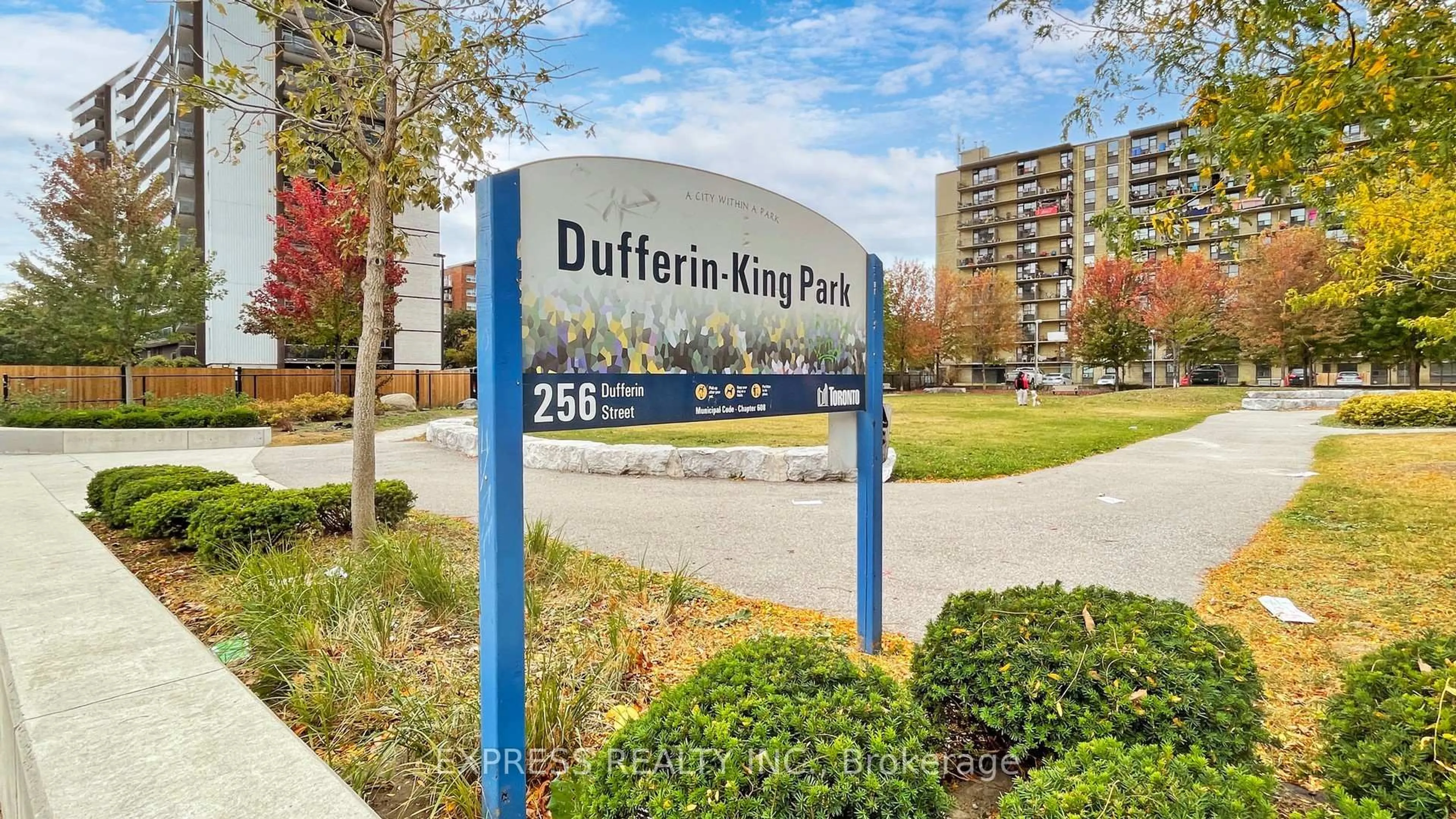 Unknown for 270 Dufferin St #701, Toronto Ontario M6K 0H8