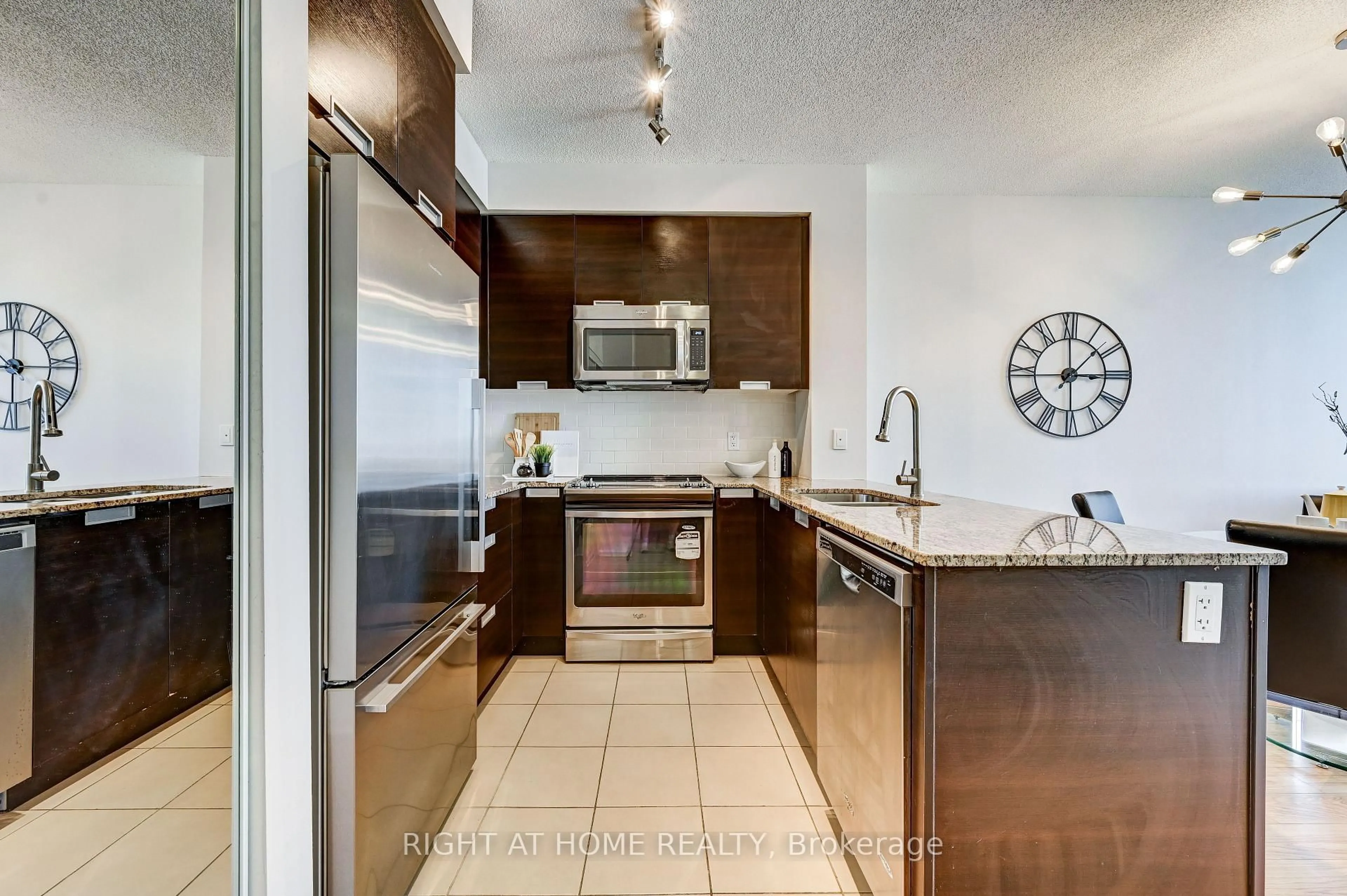Unknown for 55 Eglinton Ave #2001, Mississauga Ontario L5R 0E4