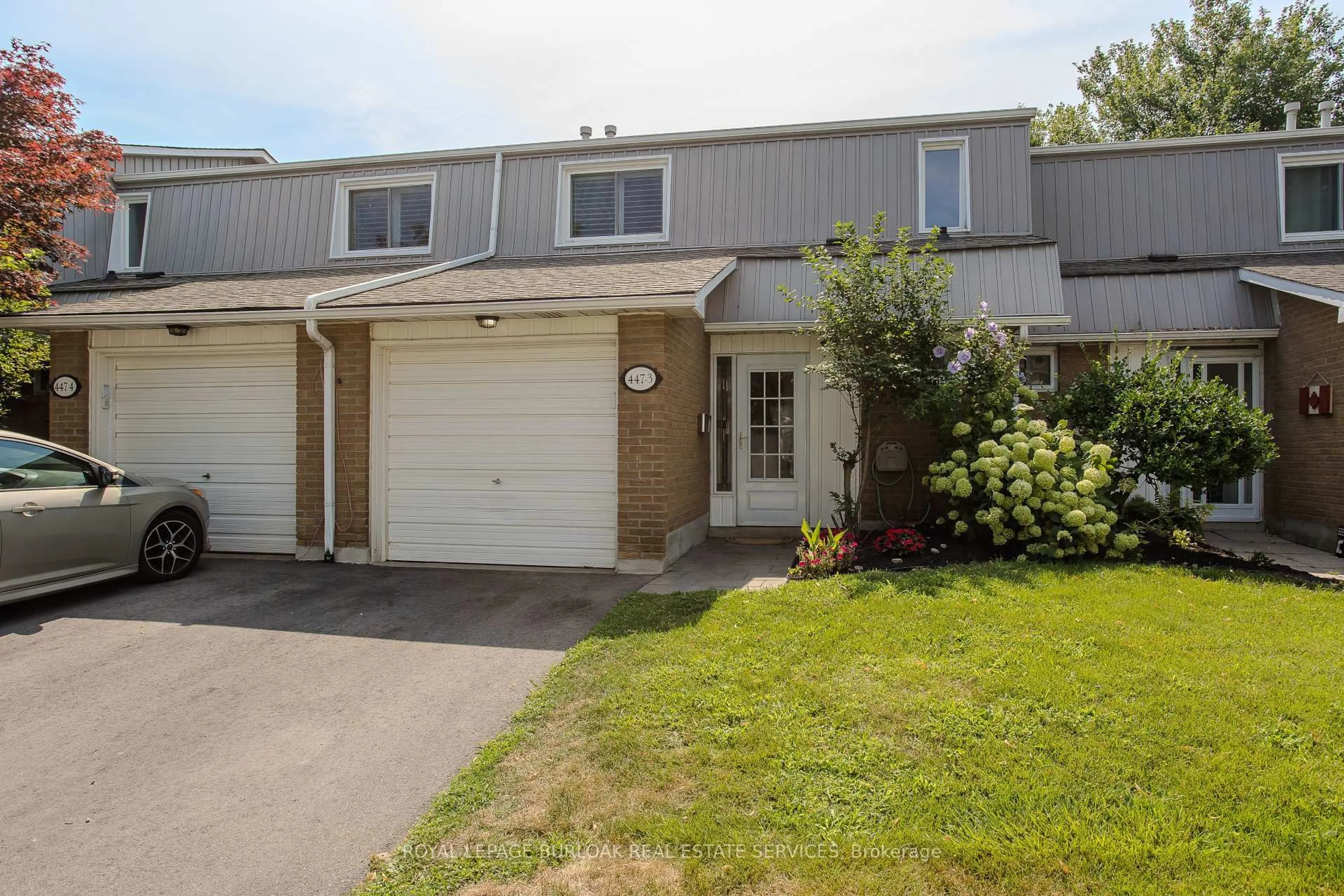 Unknown for 447 Woodview Rd #3, Burlington Ontario L7N 2Z9