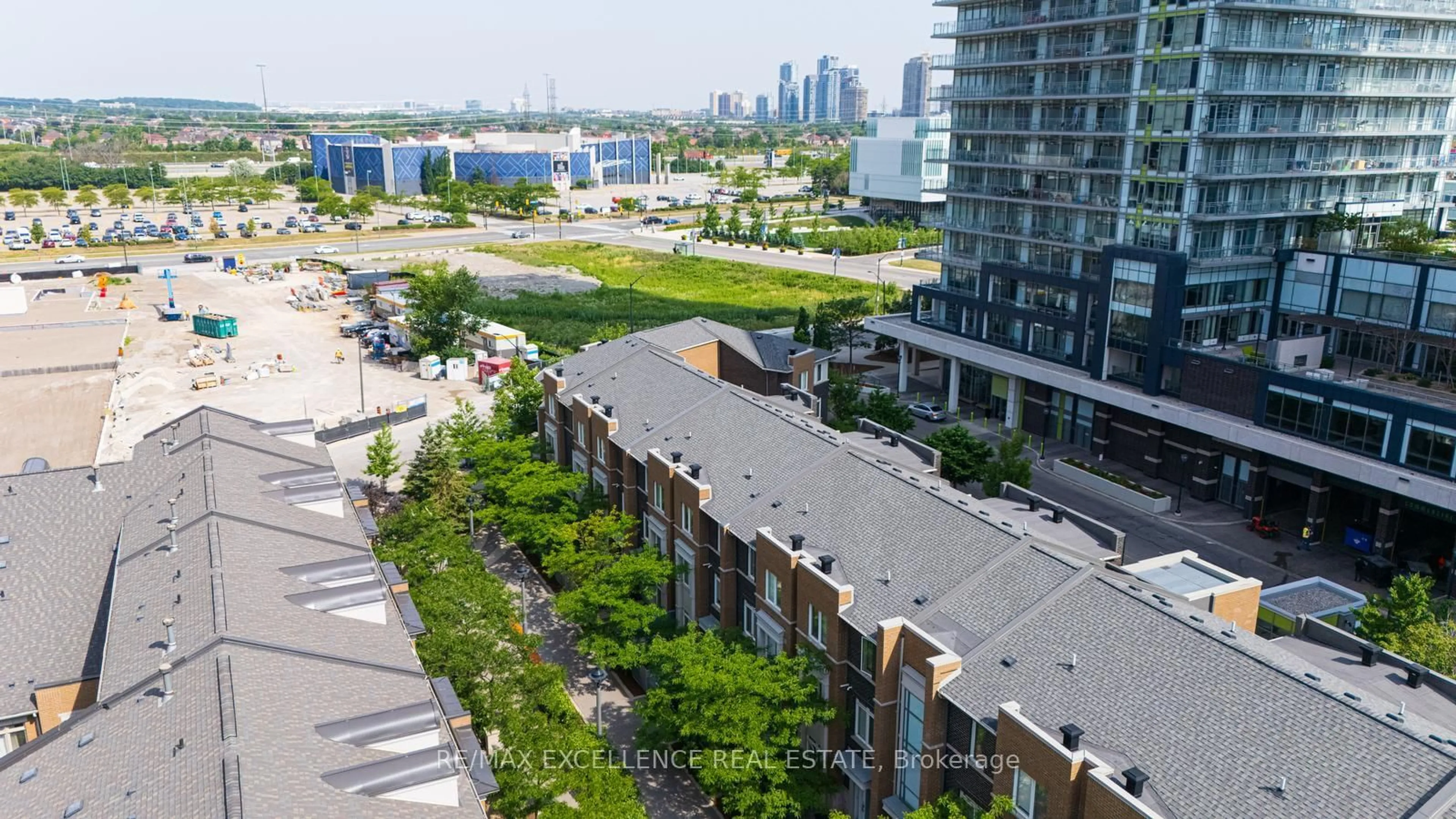 A pic from outside/outdoor area/front of a property/back of a property/a pic from drone, city buildings view from balcony for 370 Square One Dr #7, Mississauga Ontario L5B 0E6