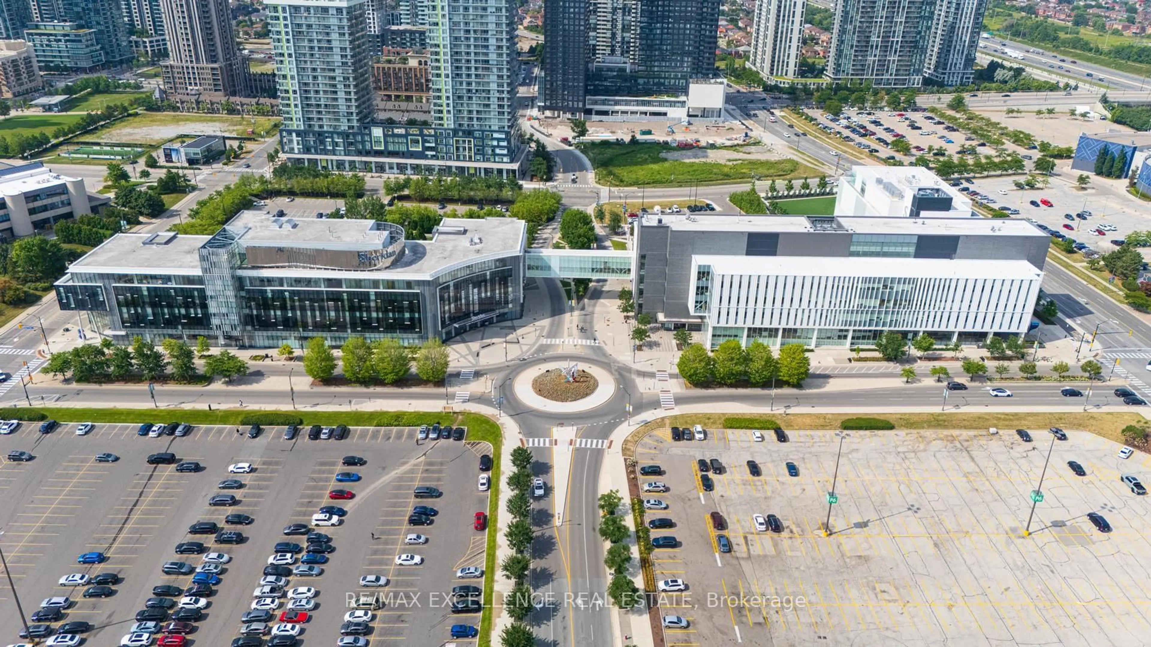 A pic from outside/outdoor area/front of a property/back of a property/a pic from drone, city buildings view from balcony for 370 Square One Dr #7, Mississauga Ontario L5B 0E6