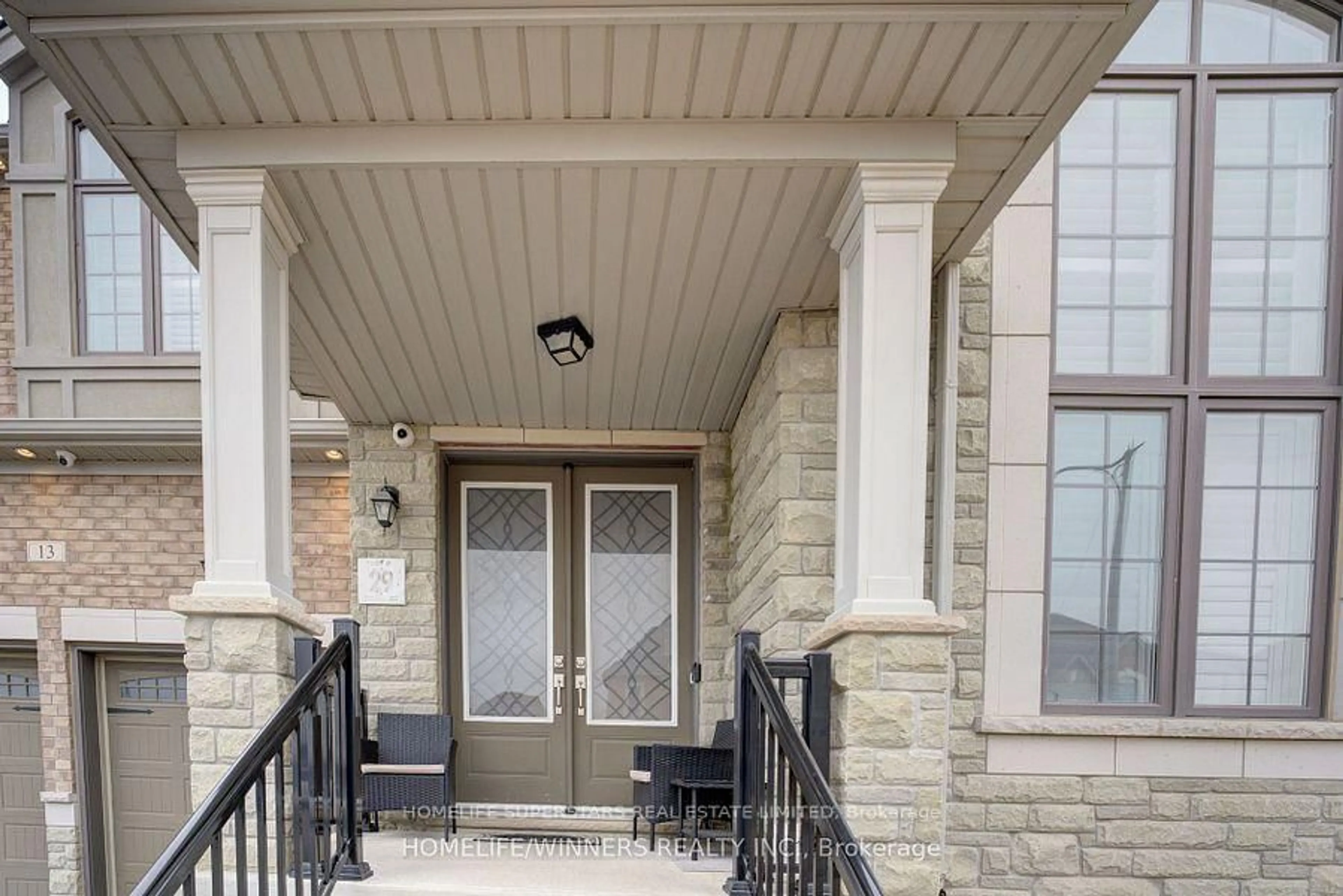 Indoor entryway for 13 Boyce Cres, Brampton Ontario L6P 0H8