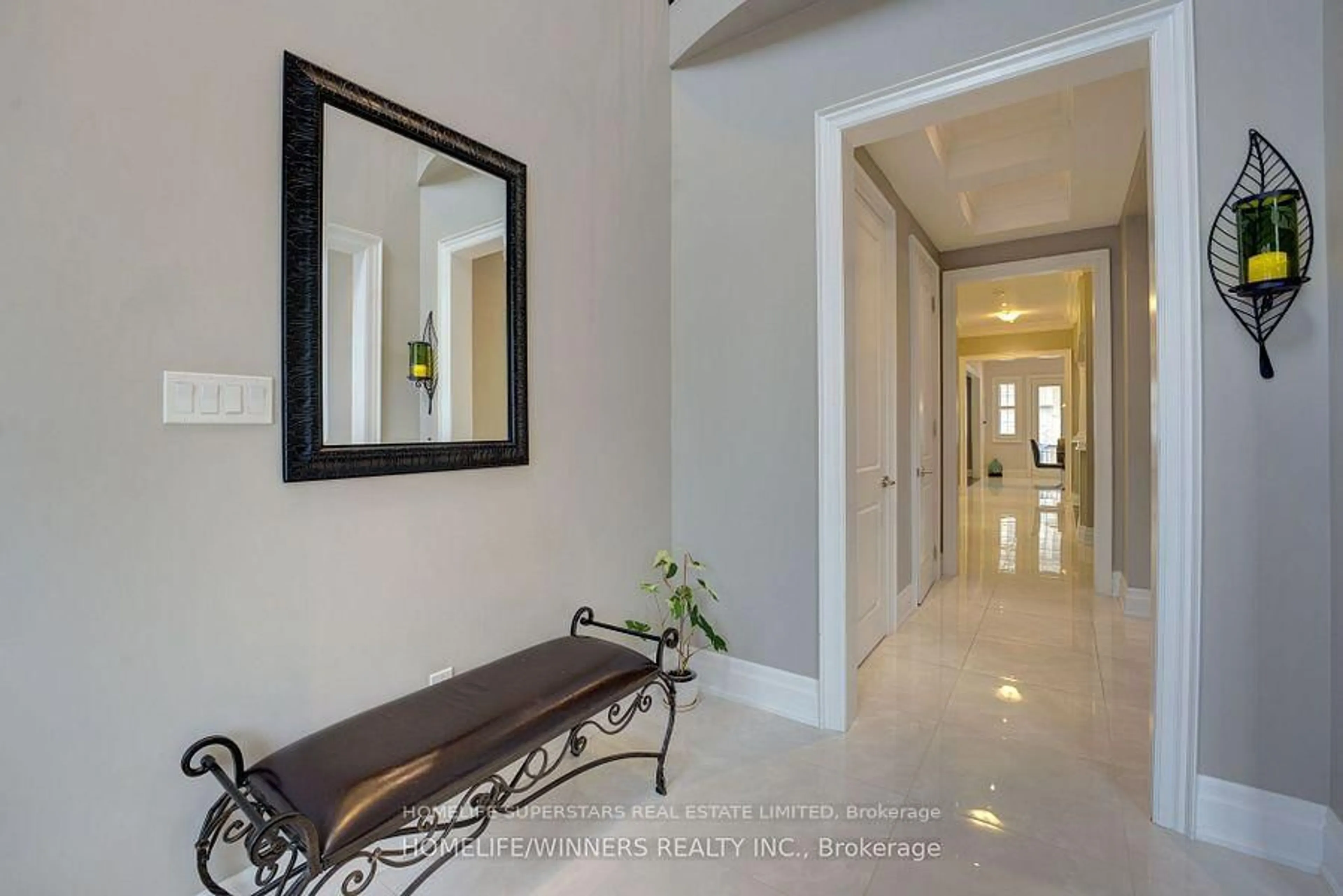 Indoor foyer for 13 Boyce Cres, Brampton Ontario L6P 0H8