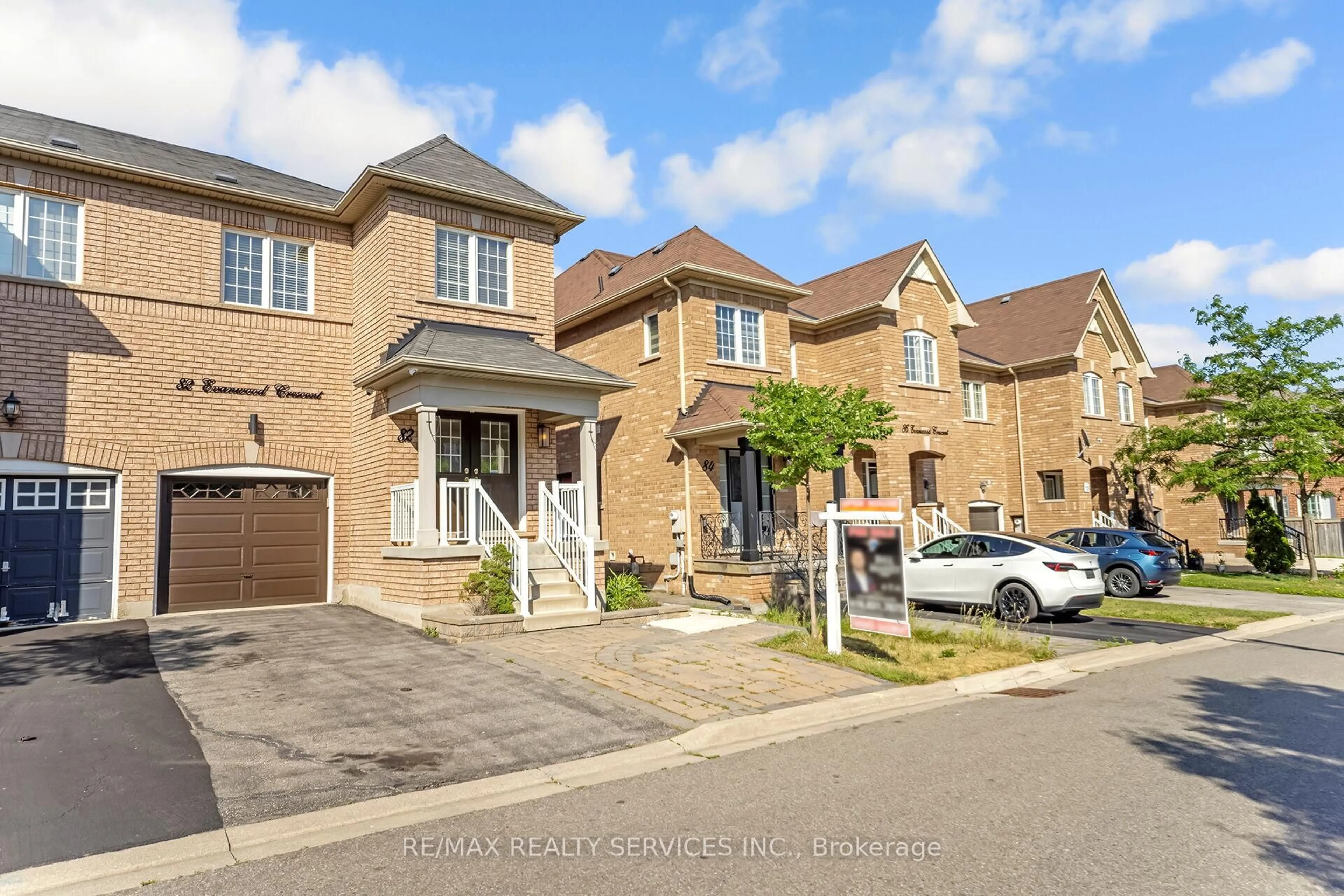 Unknown for 82 Evanwood Cres, Brampton Ontario L6X 0P7