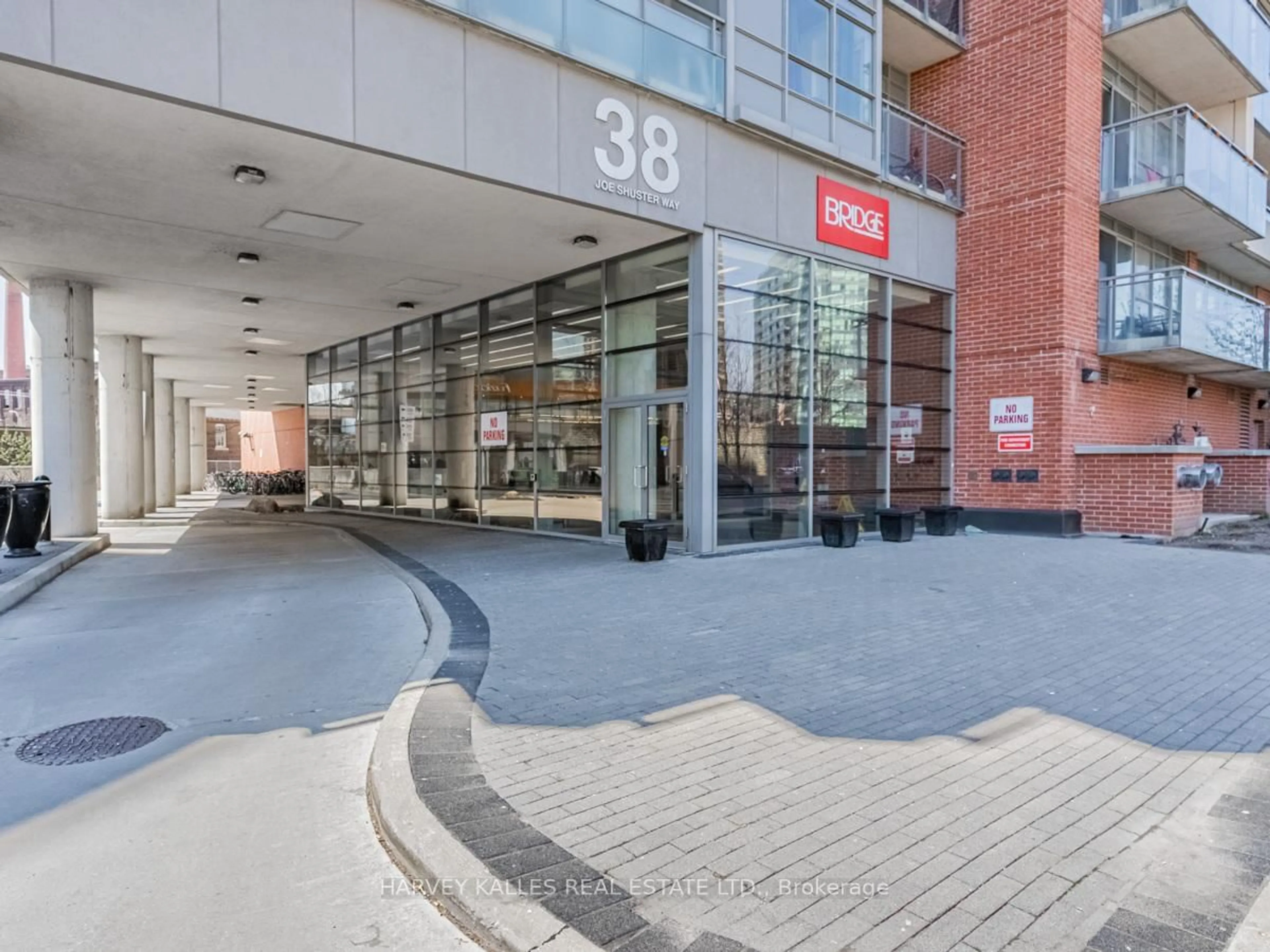 Indoor foyer for 38 Joe Shuster Way #804, Toronto Ontario M6K 0A5