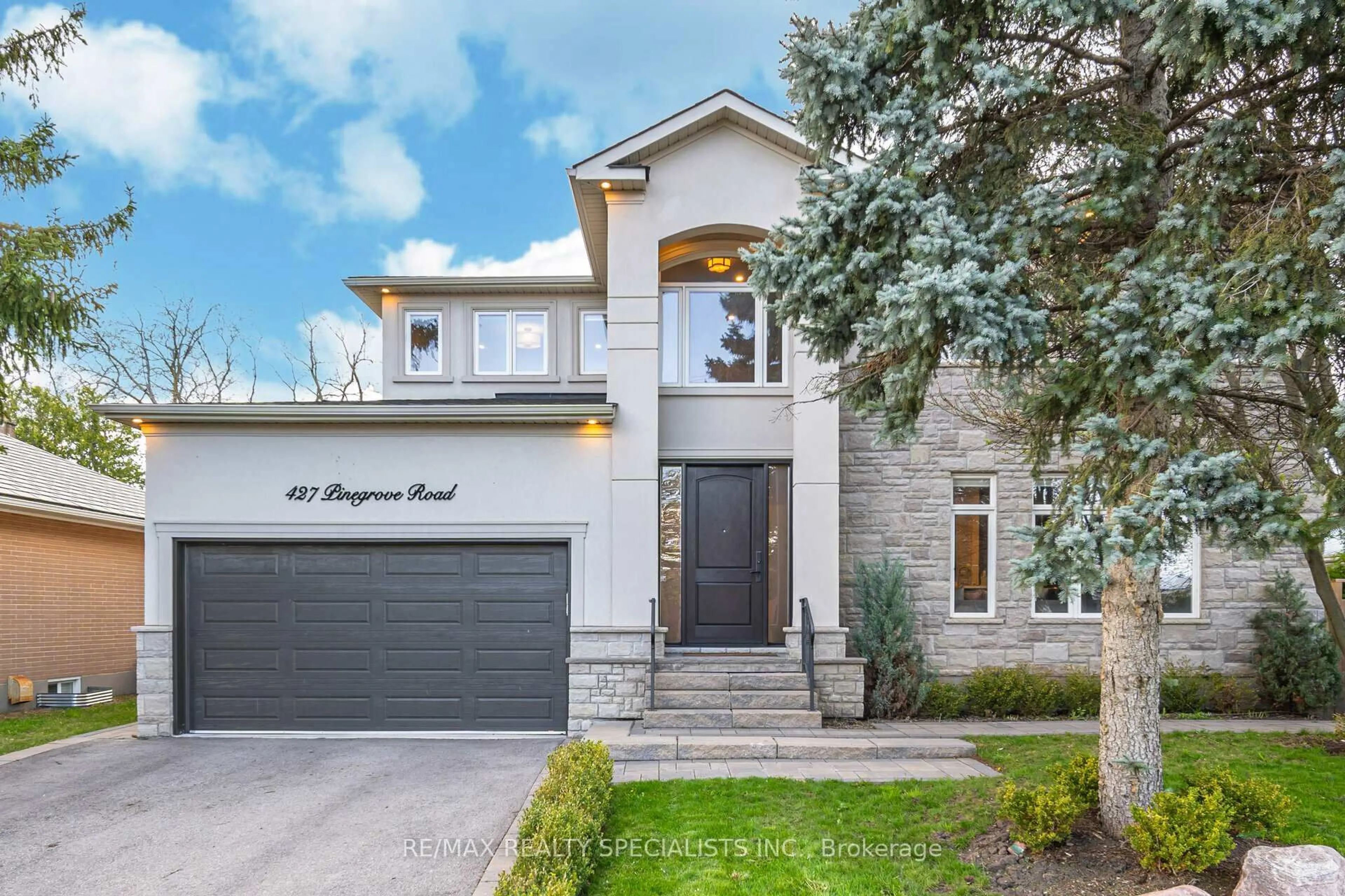 Home with brick exterior material, street for 427 Pinegrove Rd, Oakville Ontario L6K 2B6